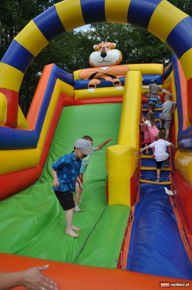 Zdjęcie w galerii na portalu naszraciborz.pl: Moc dziecięcej radości w Szymocicach wiadomości z regionu