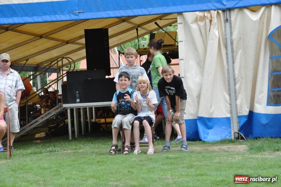 Zdjęcie w galerii na portalu naszraciborz.pl: Moc dziecięcej radości w Szymocicach wiadomości z regionu