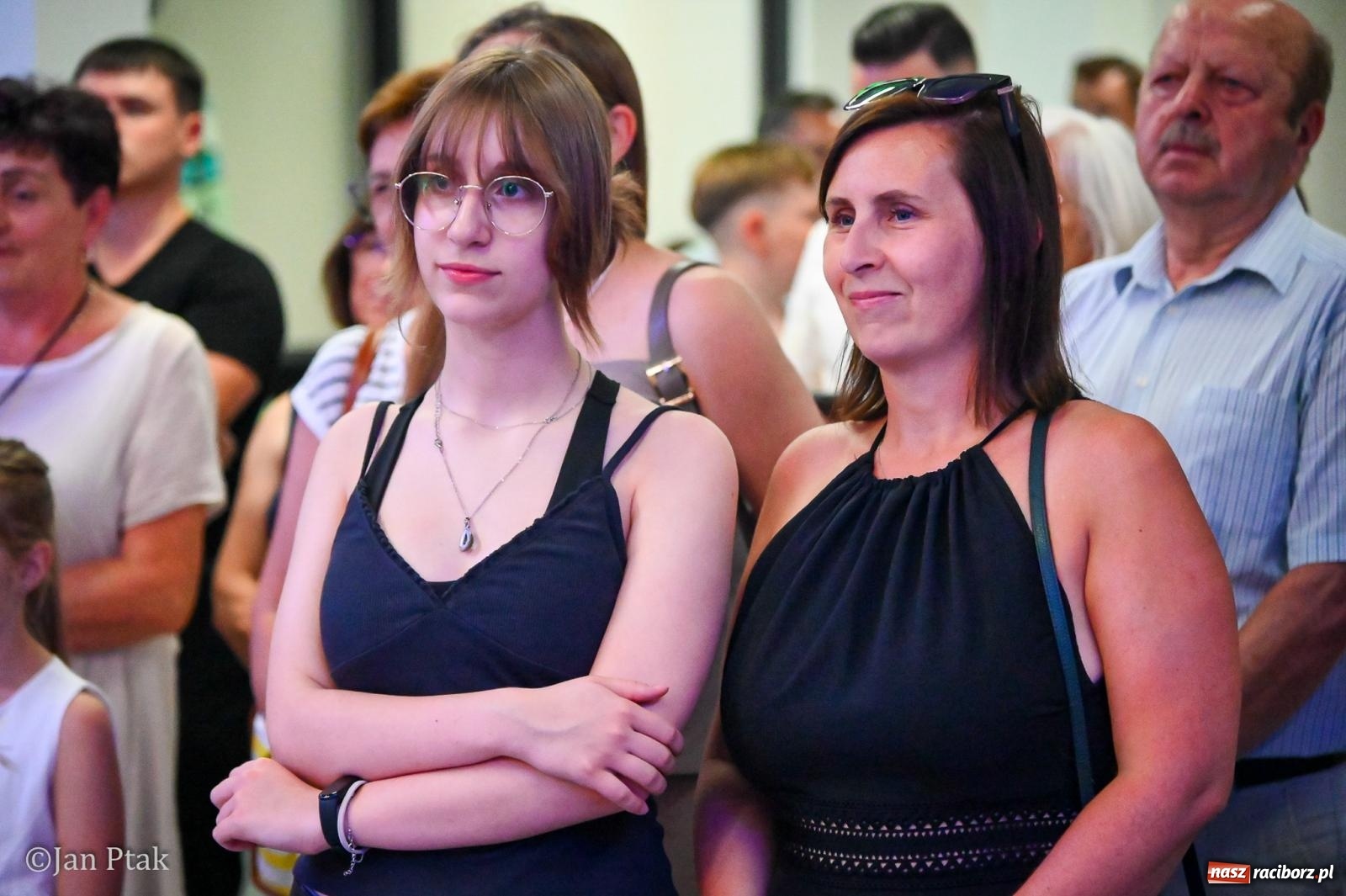 Zdjęcie w galerii na portalu naszraciborz.pl: Warsztatownia Franica na Zamku Piastowskim. Wystawa prac zamieniła słodownię w galerię sztuki wiadomości z regionu