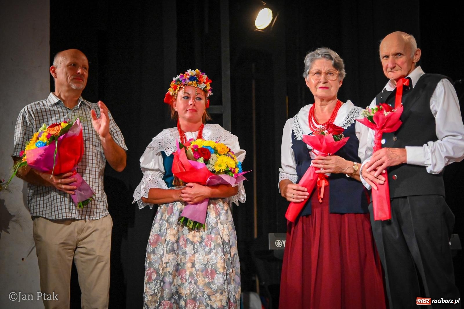 Zdjęcie w galerii na portalu naszraciborz.pl: 20 lat Strzechy Seniorów. Jubileuszowy koncert przeniesiony pod dach wiadomości z regionu