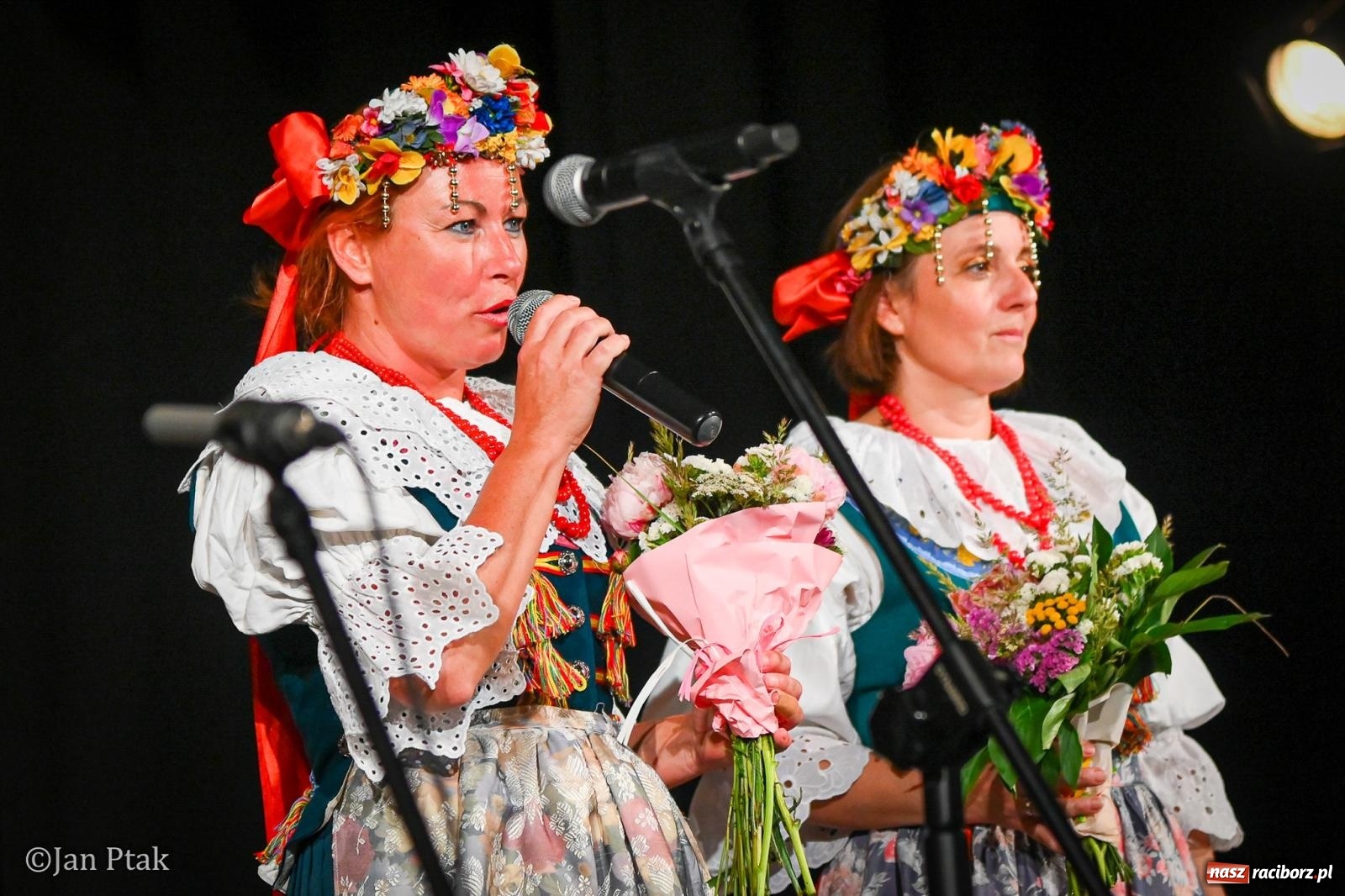 Zdjęcie w galerii na portalu naszraciborz.pl: 20 lat Strzechy Seniorów. Jubileuszowy koncert przeniesiony pod dach wiadomości z regionu