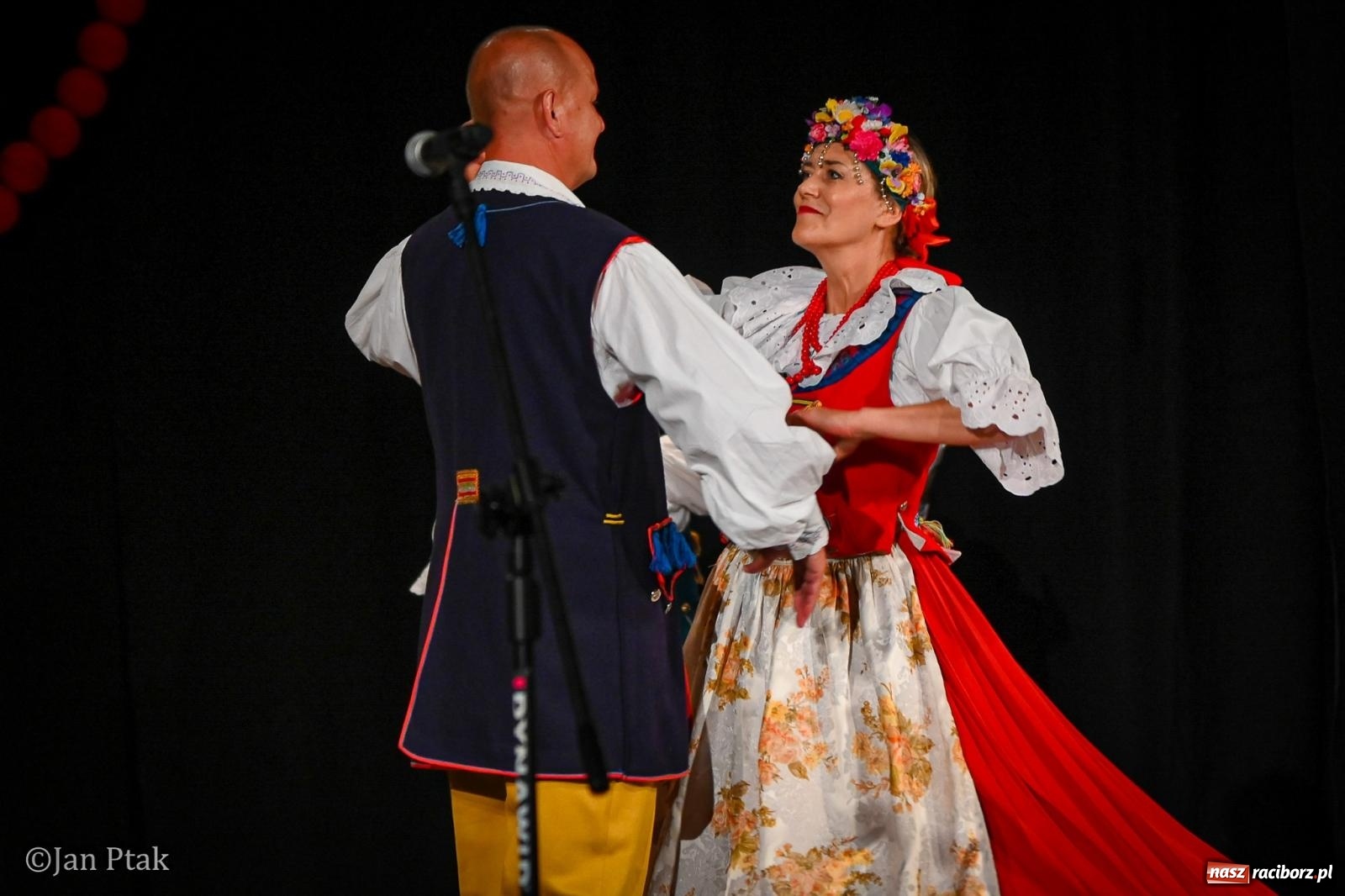Zdjęcie w galerii na portalu naszraciborz.pl: 20 lat Strzechy Seniorów. Jubileuszowy koncert przeniesiony pod dach wiadomości z regionu