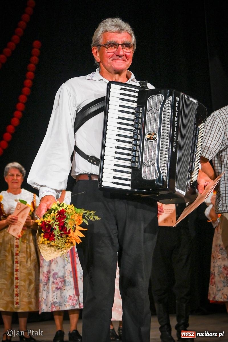 Zdjęcie w galerii na portalu naszraciborz.pl: 20 lat Strzechy Seniorów. Jubileuszowy koncert przeniesiony pod dach wiadomości z regionu