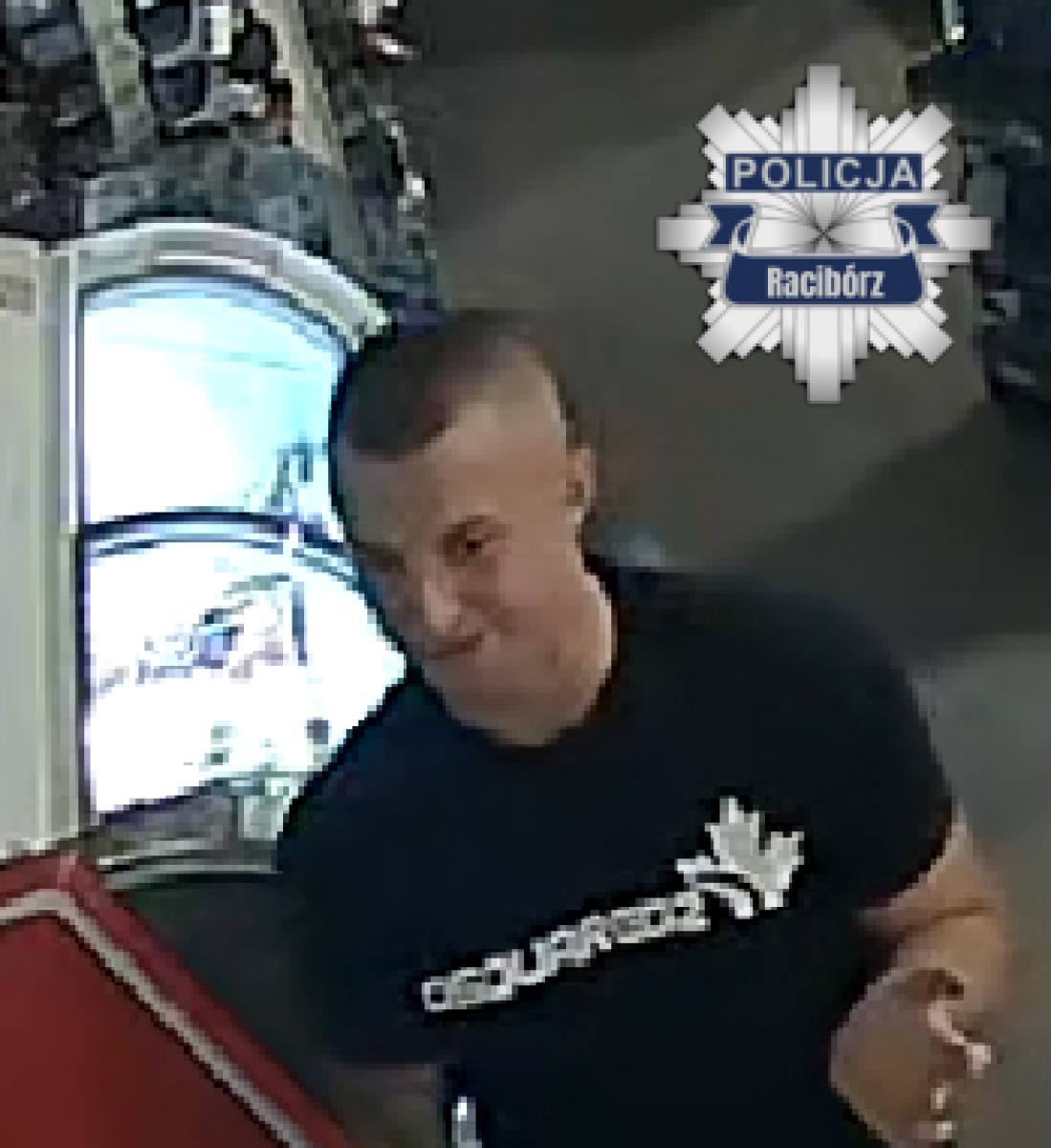 Zdjęcie w galerii na portalu naszraciborz.pl: Czy rozpoznajesz sprawcę uszkodzenia mienia? Policja publikuje wizerunek wiadomości z regionu