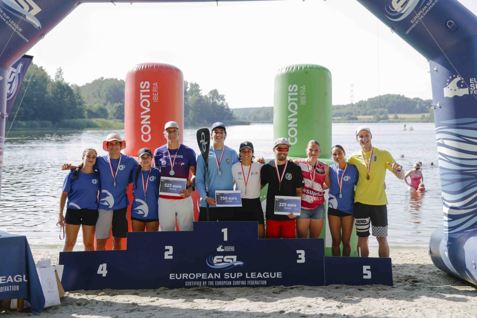 Zdjęcie w galerii na portalu naszraciborz.pl: RTW Racibórz z medalami podczas ODRA SUP CUP 2026. Udany występ na arenie międzynarodowej wiadomości z regionu