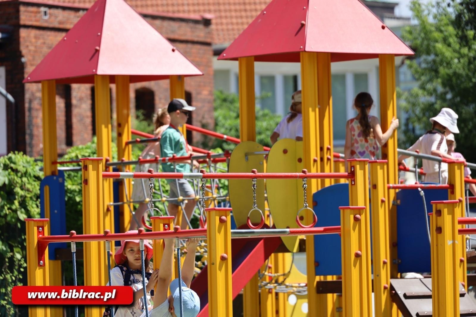 Zdjęcie w galerii na portalu naszraciborz.pl: Opowieści z Narnii – kolejne spotkanie w ramach Lata z Biblioteką wiadomości z regionu