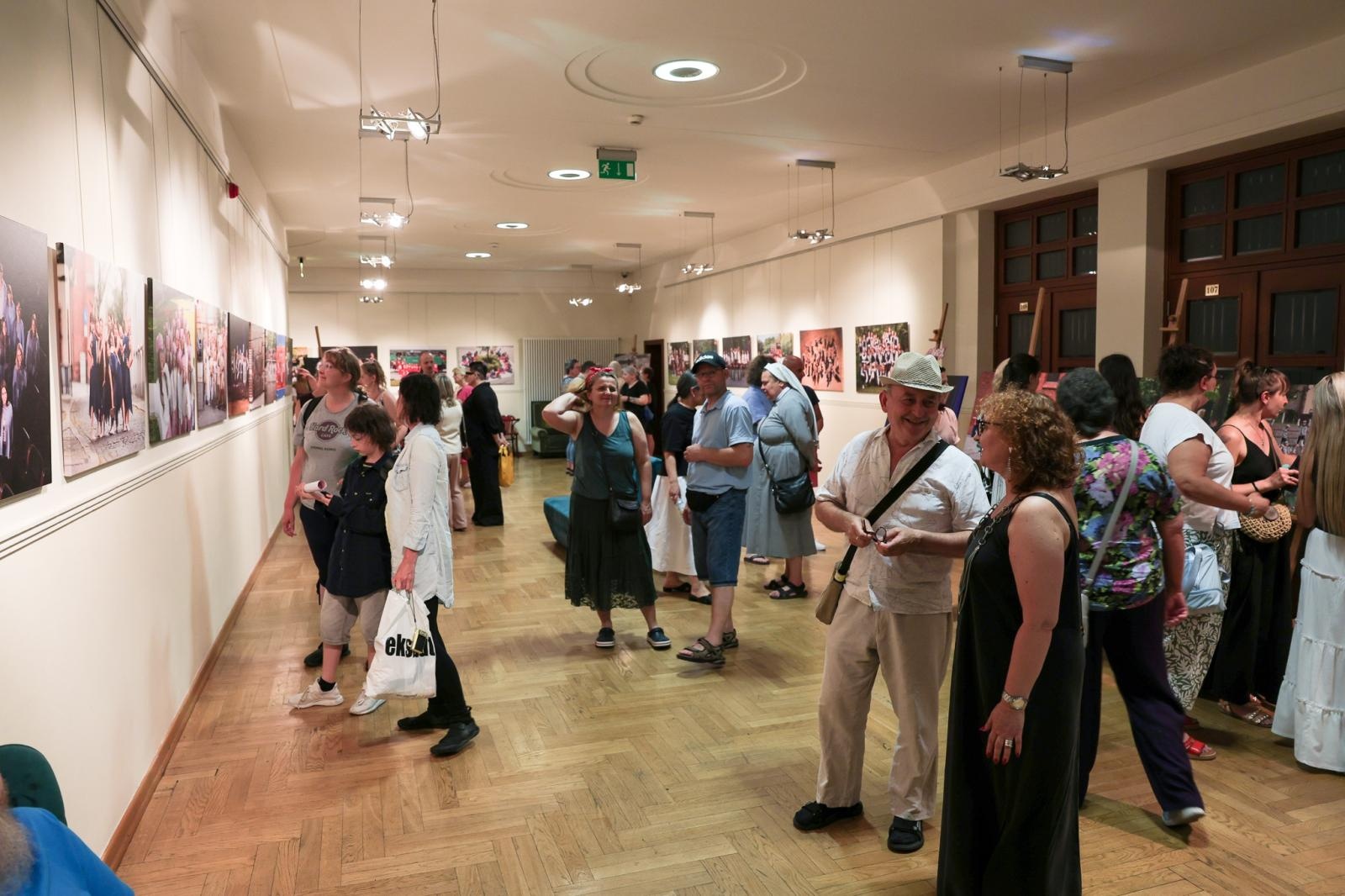 Zdjęcie w galerii na portalu naszraciborz.pl: 25 lat RCK, 2051 i IV NOC KULTURY, która nadal trwa! W piątek i sobotę multimedialna wystawa w Labiryncie wiadomości z regionu