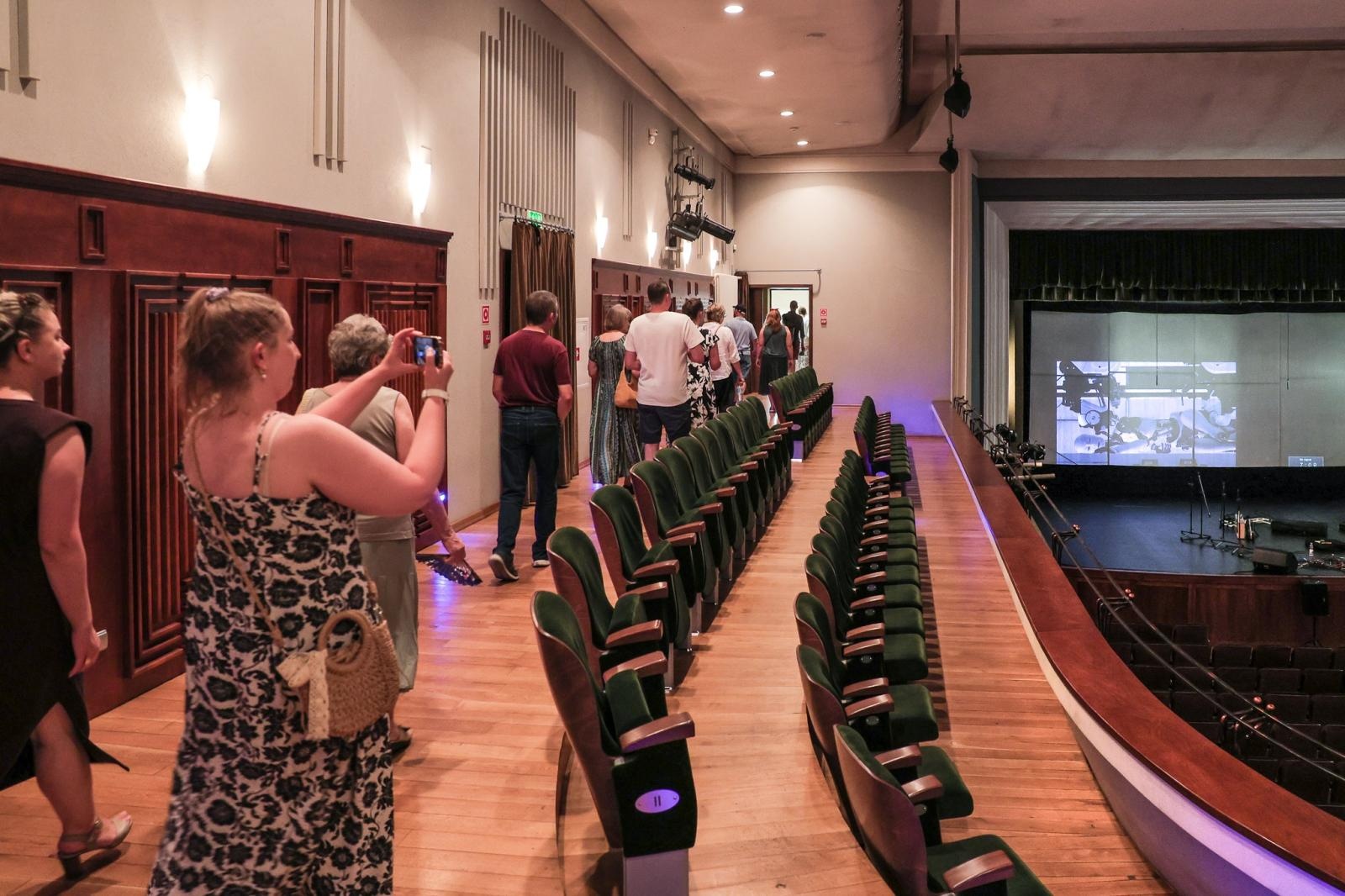 Zdjęcie w galerii na portalu naszraciborz.pl: 25 lat RCK, 2051 i IV NOC KULTURY, która nadal trwa! W piątek i sobotę multimedialna wystawa w Labiryncie wiadomości z regionu