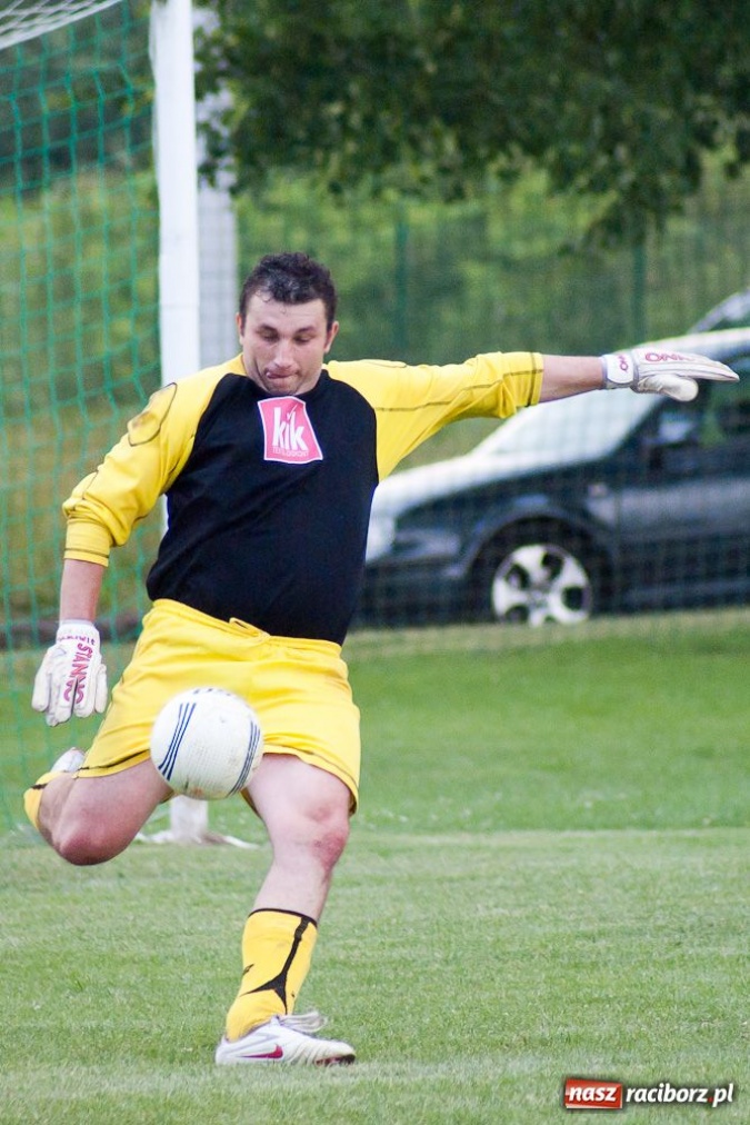 Zdjęcie w galerii na portalu naszraciborz.pl: Wygrana Pietraszyna. Nadgorliwy sędzia wiadomości z regionu