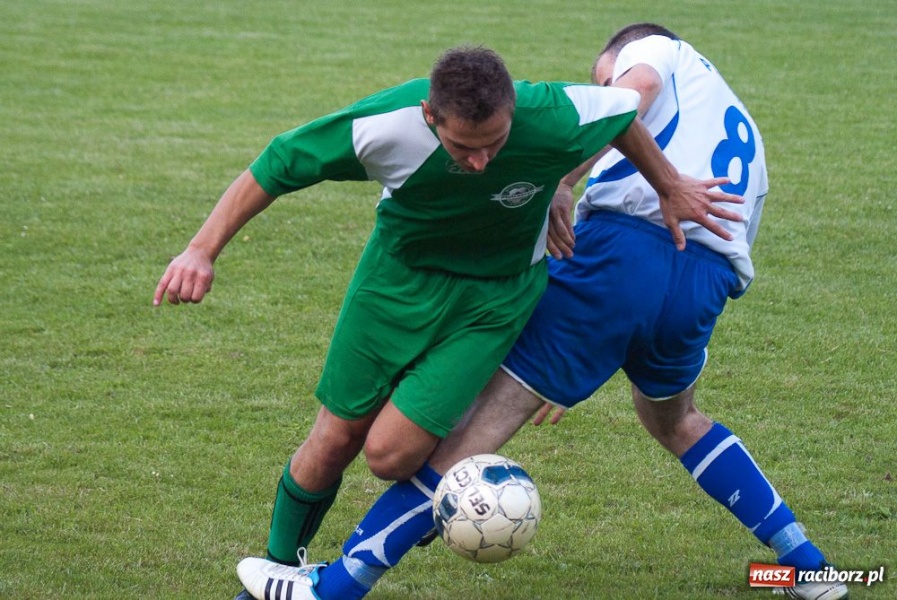 Zdjęcie w galerii na portalu naszraciborz.pl: Wygrana Pietraszyna. Nadgorliwy sędzia wiadomości z regionu