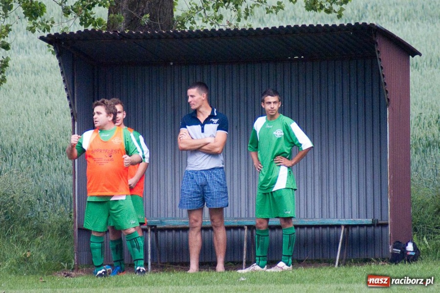 Zdjęcie w galerii na portalu naszraciborz.pl: Wygrana Pietraszyna. Nadgorliwy sędzia wiadomości z regionu