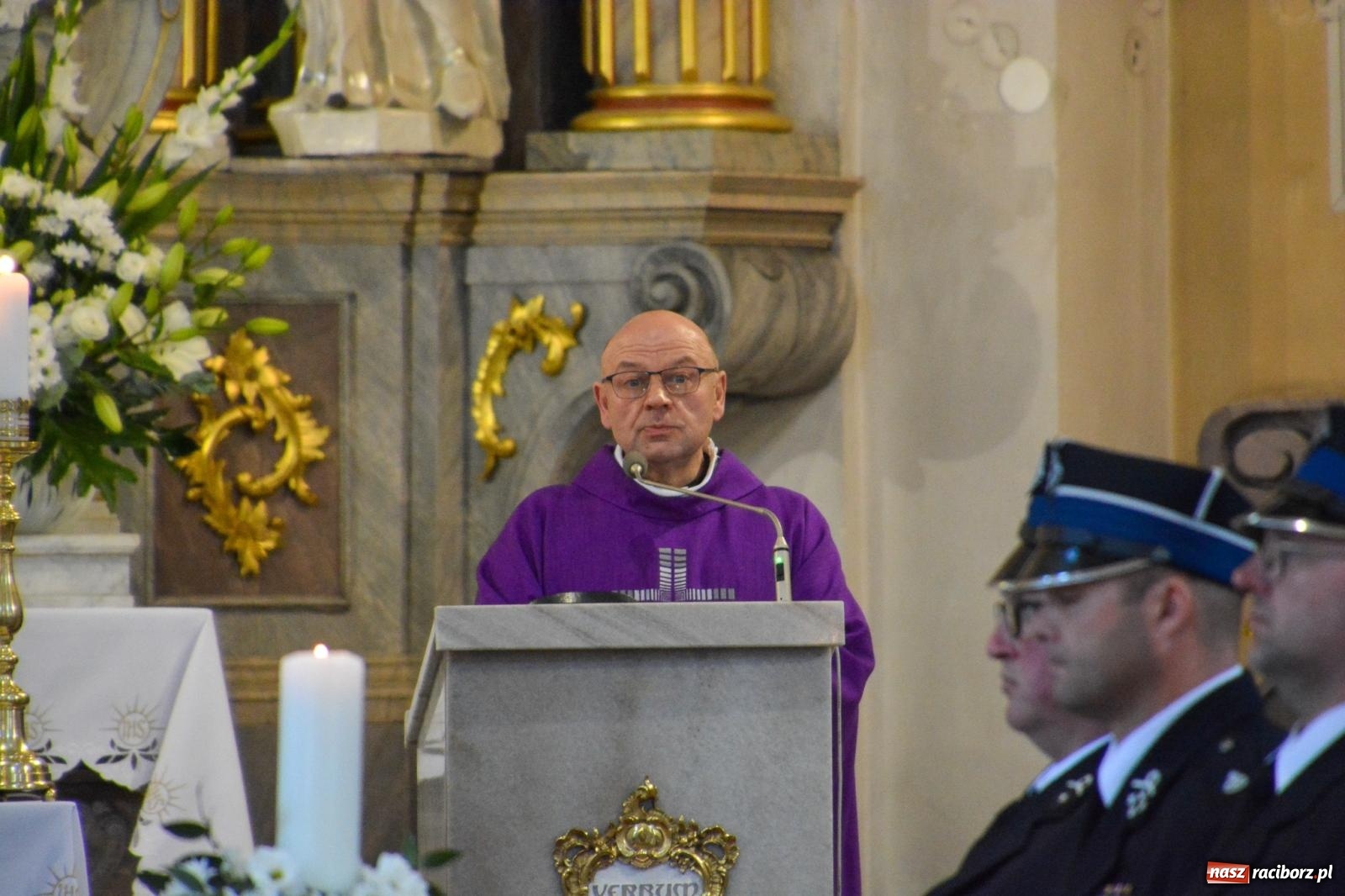 Zdjęcie w galerii na portalu naszraciborz.pl: Krzanowice pożegnały ks. Marka Wcisło. Spełniło się jego marzenie – kościół był pełny wiadomości z regionu