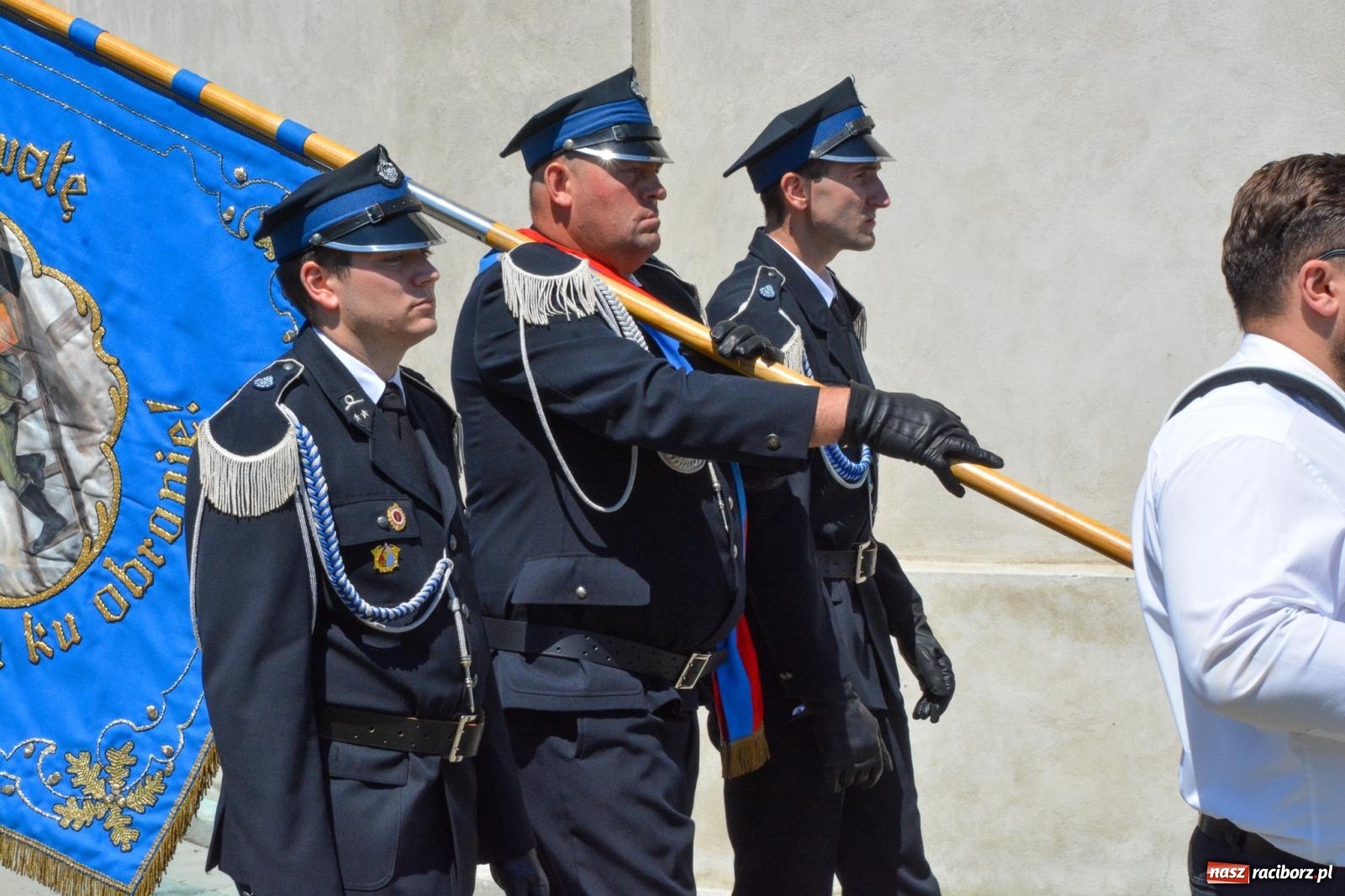 Zdjęcie w galerii na portalu naszraciborz.pl: Krzanowice pożegnały ks. Marka Wcisło. Spełniło się jego marzenie – kościół był pełny wiadomości z regionu