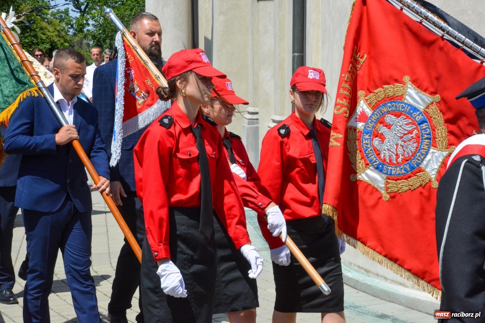 Zdjęcie w galerii na portalu naszraciborz.pl: Krzanowice pożegnały ks. Marka Wcisło. Spełniło się jego marzenie – kościół był pełny wiadomości z regionu