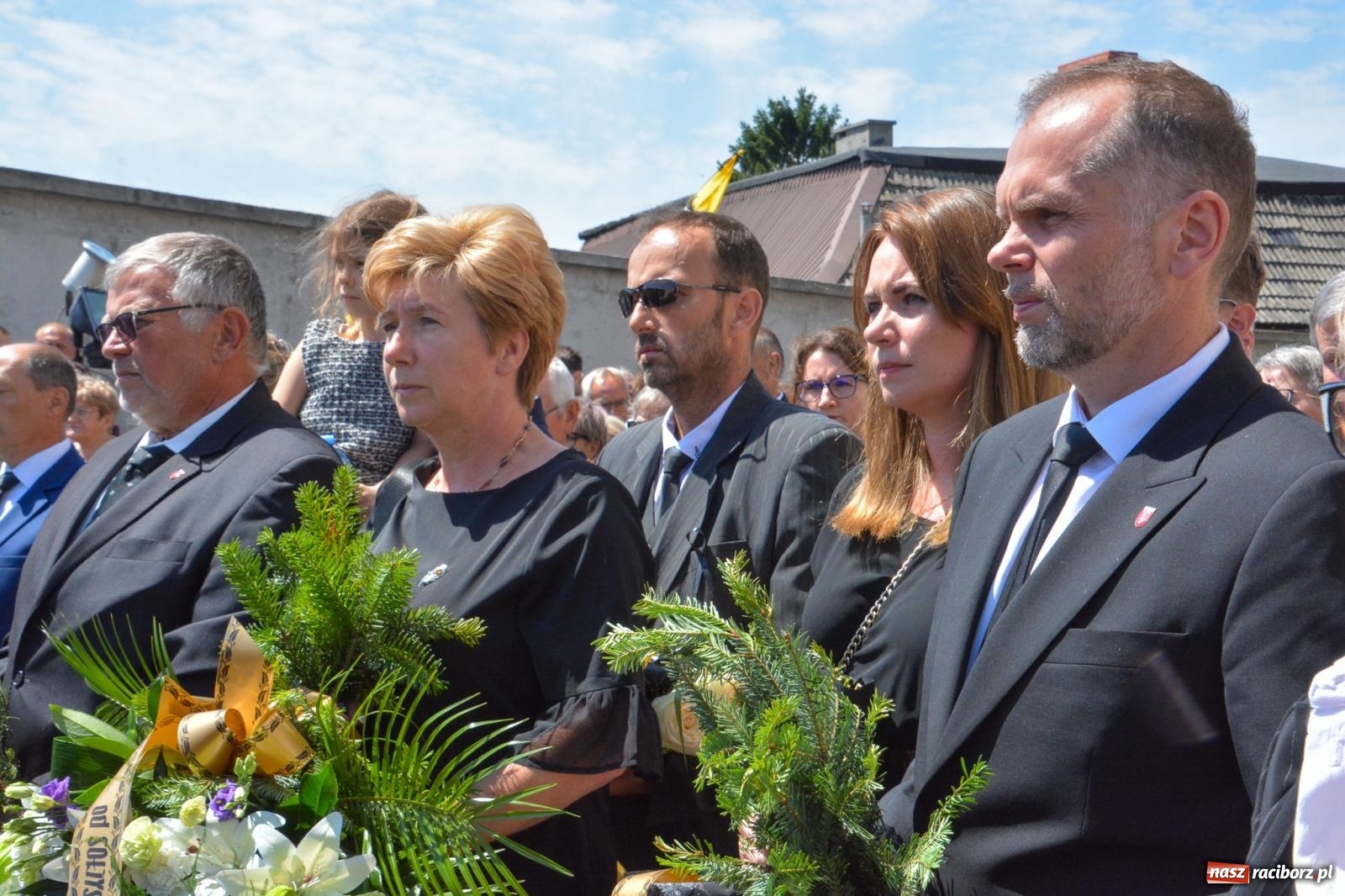 Zdjęcie w galerii na portalu naszraciborz.pl: Krzanowice pożegnały ks. Marka Wcisło. Spełniło się jego marzenie – kościół był pełny wiadomości z regionu