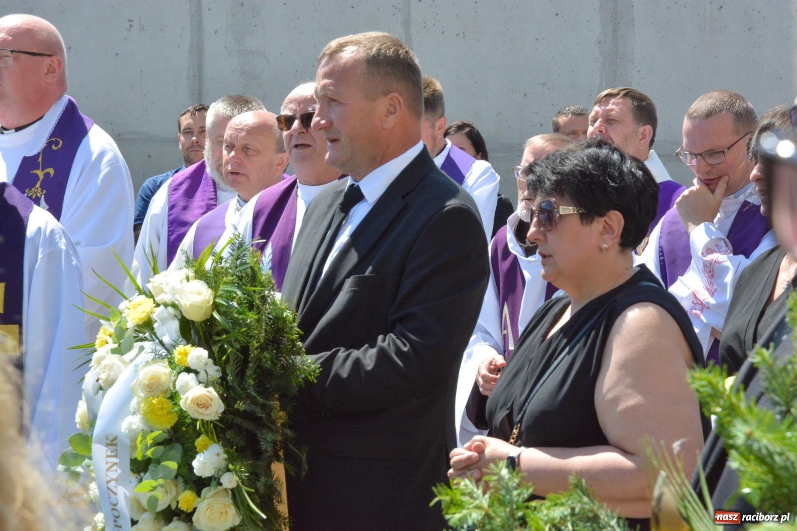 Zdjęcie w galerii na portalu naszraciborz.pl: Krzanowice pożegnały ks. Marka Wcisło. Spełniło się jego marzenie – kościół był pełny wiadomości z regionu