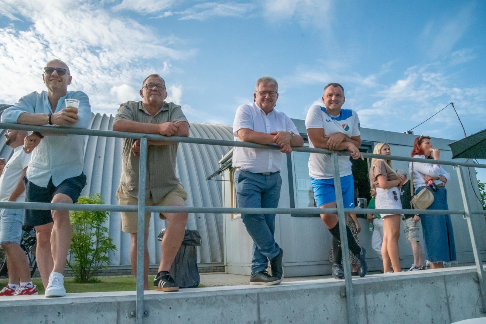 Zdjęcie w galerii na portalu naszraciborz.pl: Emocje, rywalizacja i piłkarska pasja w Chałupkach. Podsumowanie Międzynarodowego Turnieju Oldbojów wiadomości z regionu