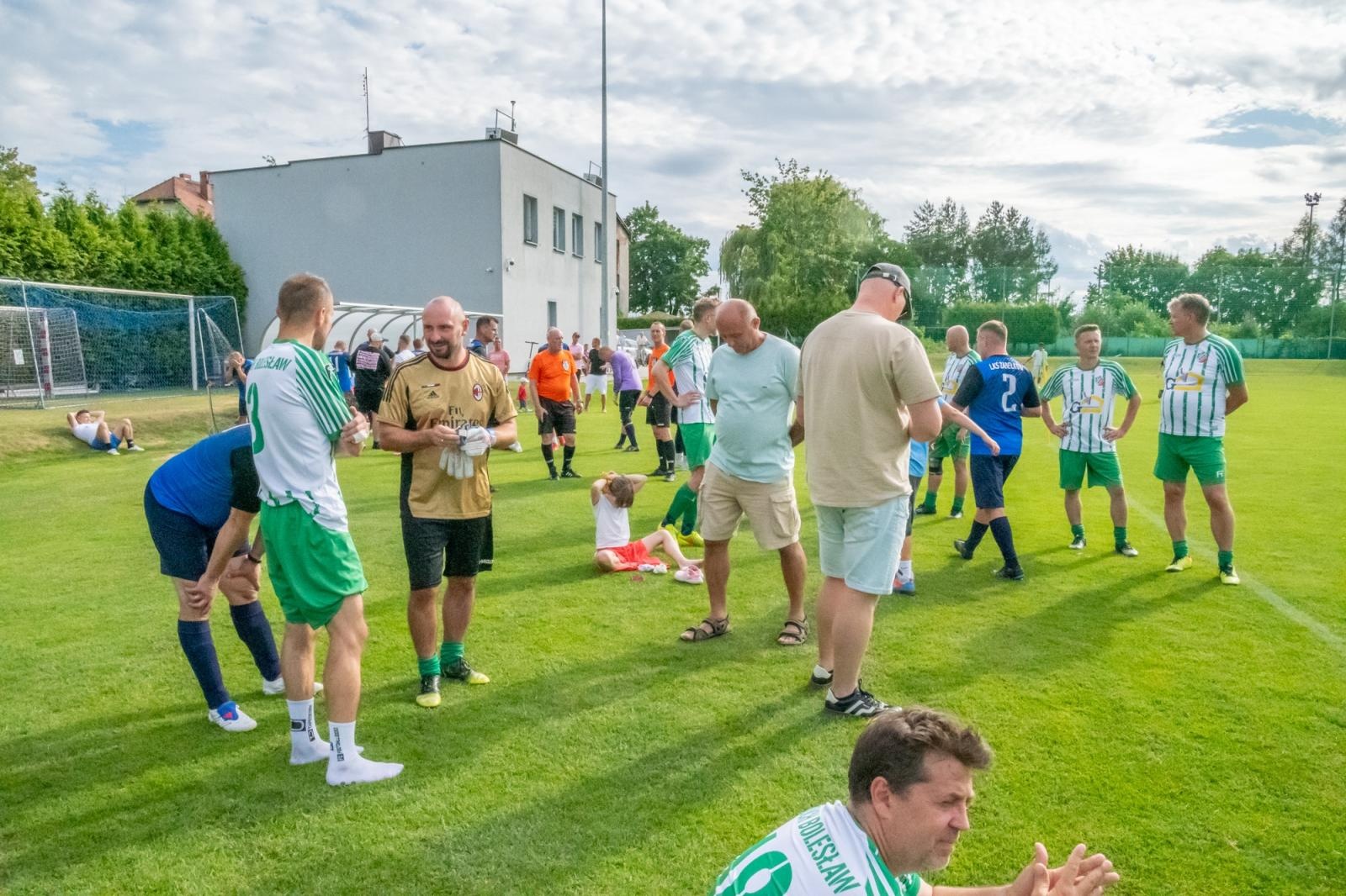 Zdjęcie w galerii na portalu naszraciborz.pl: Emocje, rywalizacja i piłkarska pasja w Chałupkach. Podsumowanie Międzynarodowego Turnieju Oldbojów wiadomości z regionu