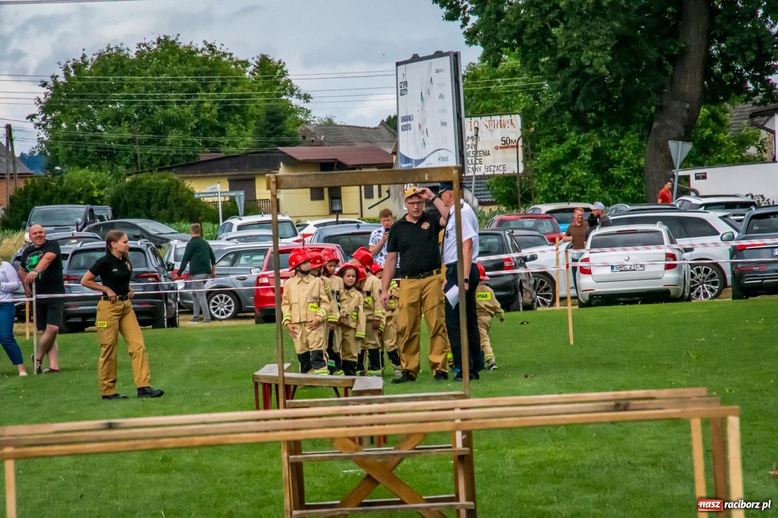 Zdjęcie w galerii na portalu naszraciborz.pl: Strażacka tradycja w nowoczesnym wydaniu: Kto okazał się bezkonkurencyjny w Bieńkowicach? wiadomości z regionu