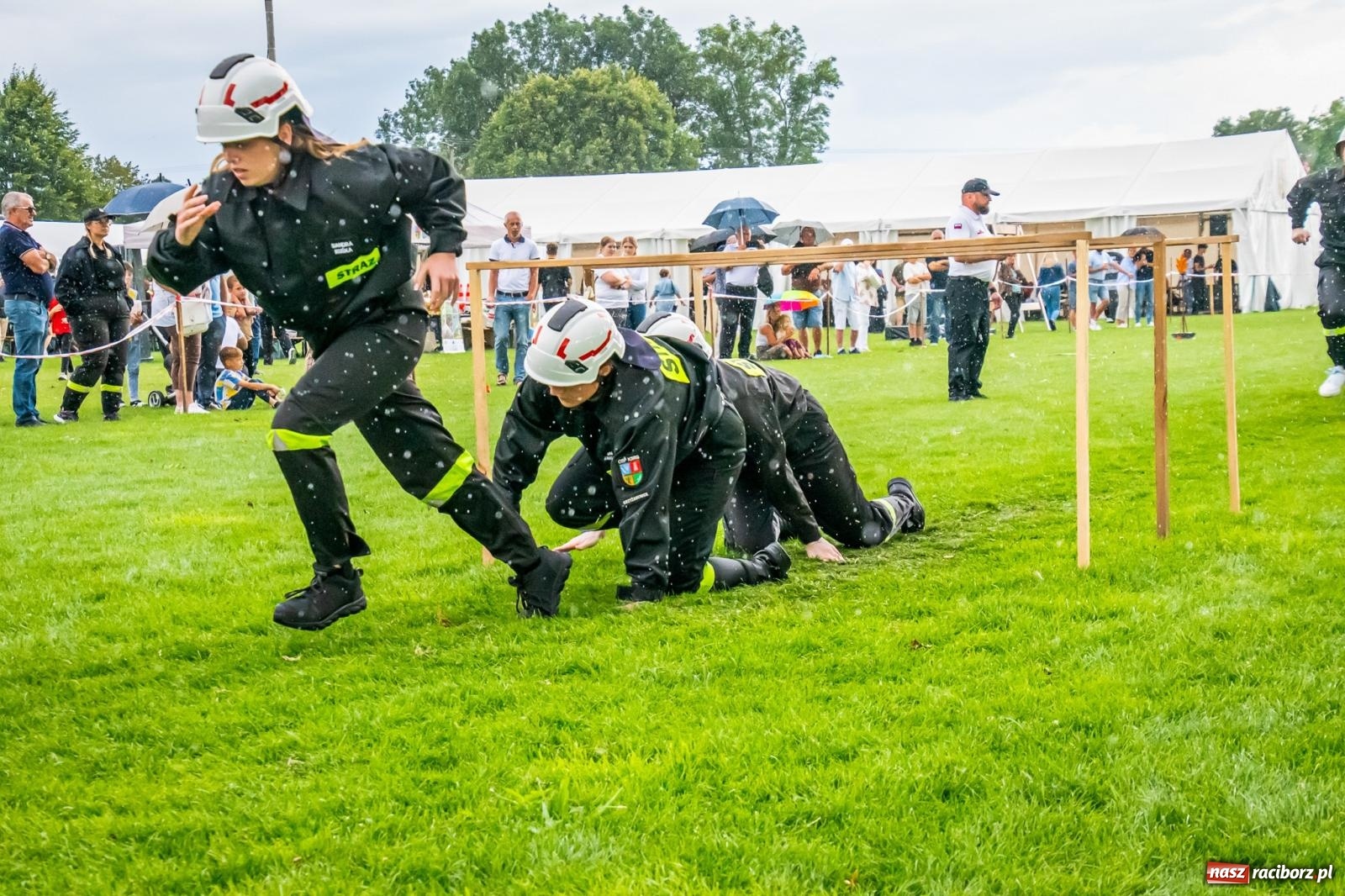 Zdjęcie w galerii na portalu naszraciborz.pl: Strażacka tradycja w nowoczesnym wydaniu: Kto okazał się bezkonkurencyjny w Bieńkowicach? wiadomości z regionu