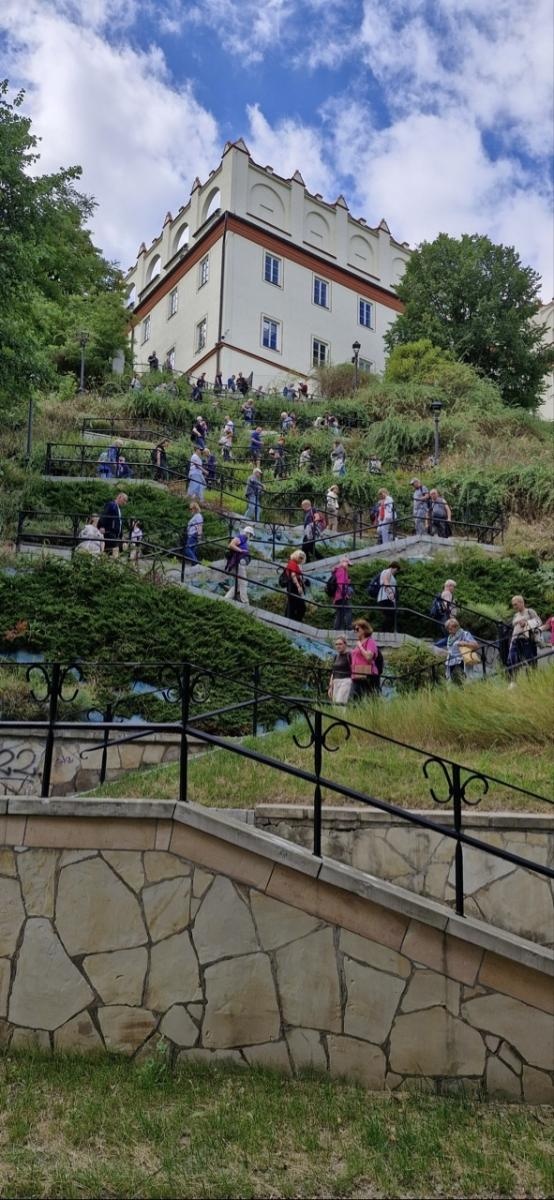 Zdjęcie w galerii na portalu naszraciborz.pl: Sandomierz i Kazimierz Dolny na weekend. PTTK Racibórz zabrało 70 uczestników na turystyczny szlak wiadomości z regionu