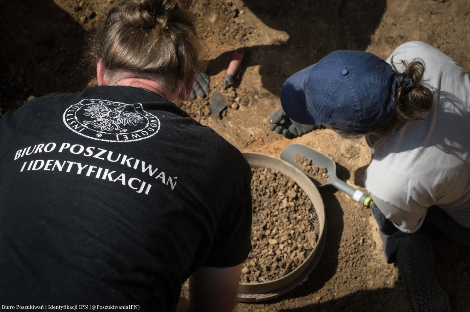Zdjęcie w galerii na portalu naszraciborz.pl: IPN odnalazł szczątki ofiar niemieckiego systemu Polenlagrów na cmentarzu Jeruzalem w Raciborzu wiadomości z regionu