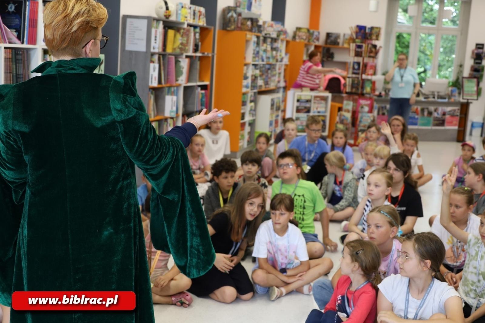 Zdjęcie w galerii na portalu naszraciborz.pl: Biblioteczne zajęcia w Hogwarcie wiadomości z regionu