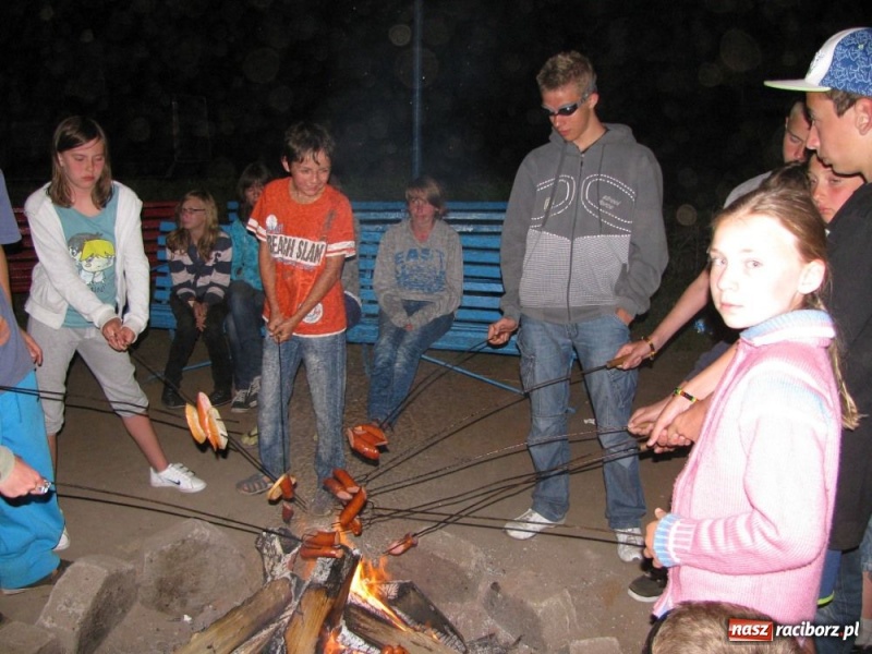 Zdjęcie w galerii na portalu naszraciborz.pl: Uczniowie ZSOMS na obozie w Dąbkach wiadomości z regionu