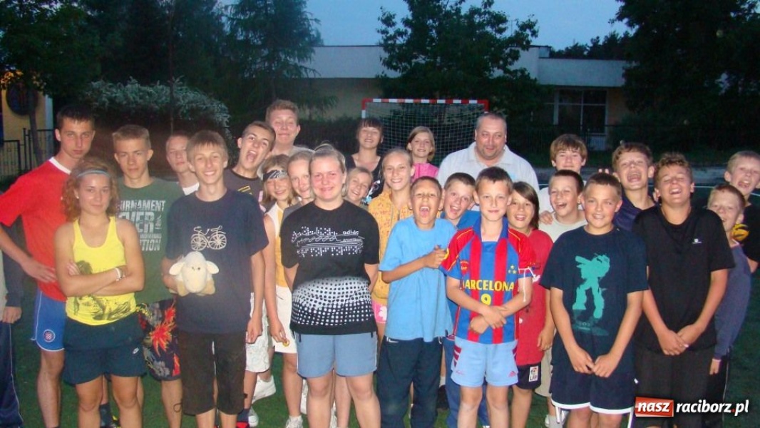 Zdjęcie w galerii na portalu naszraciborz.pl: Uczniowie ZSOMS na obozie w Dąbkach wiadomości z regionu