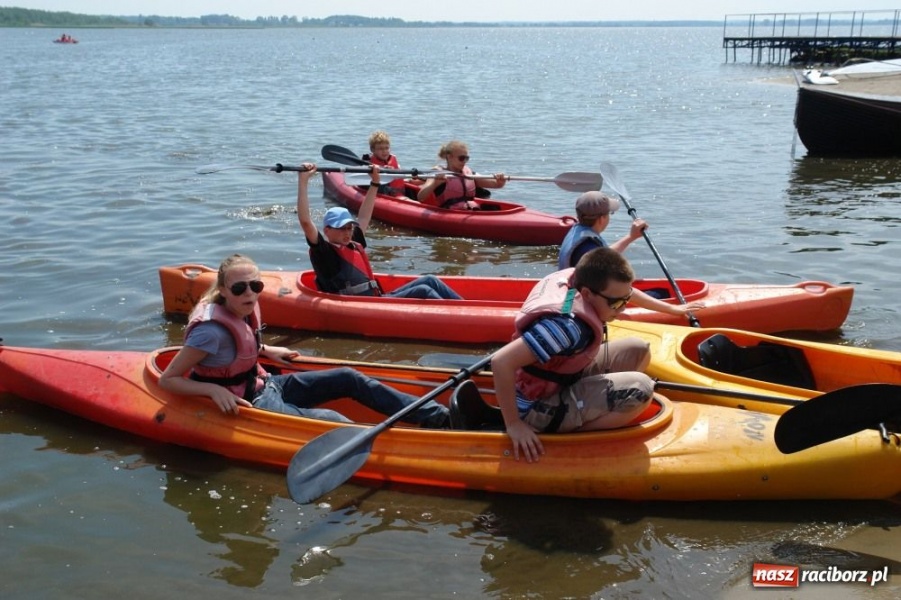Zdjęcie w galerii na portalu naszraciborz.pl: Uczniowie ZSOMS na obozie w Dąbkach wiadomości z regionu