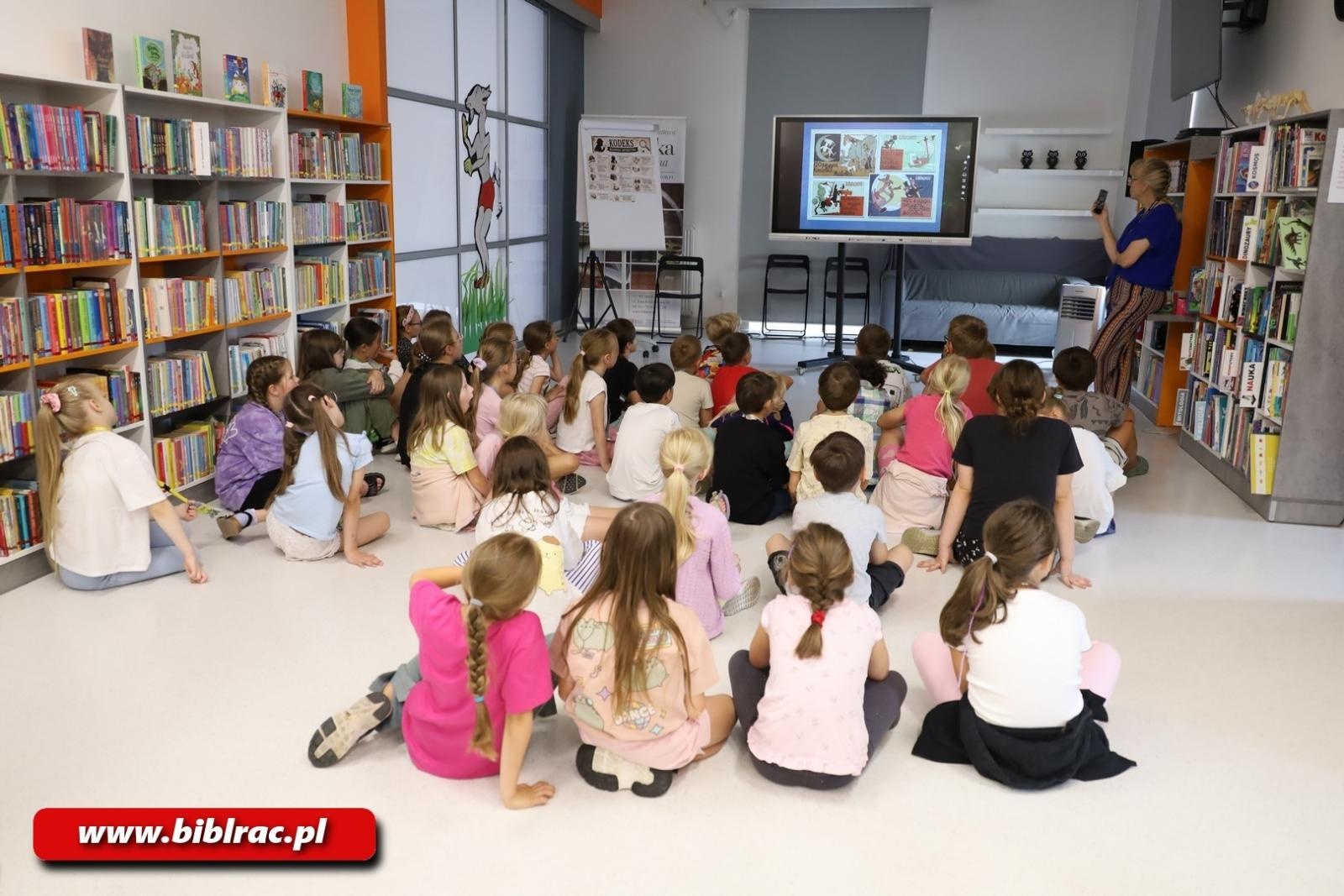 Zdjęcie w galerii na portalu naszraciborz.pl: Z Pacanowa do Raciborza. Koziołek Matołek bohaterem kolejnych zajęć w bibliotece wiadomości z regionu