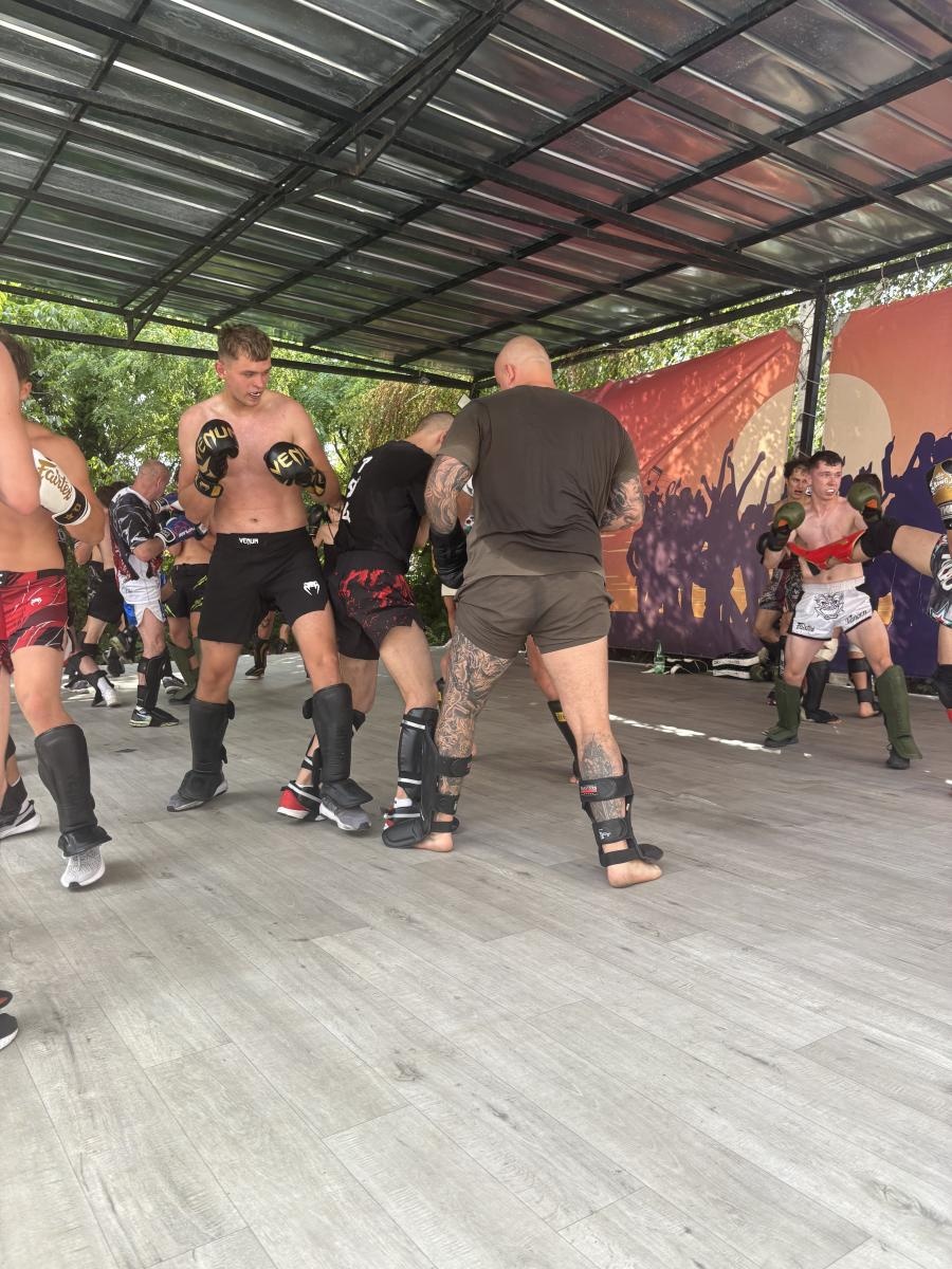 Zdjęcie w galerii na portalu naszraciborz.pl: Dwa tygodnie treningów nad Morzem Czarnym. Zawodnicy Bartula Fight Club zakończyli Summer Camp 2026 wiadomości z regionu