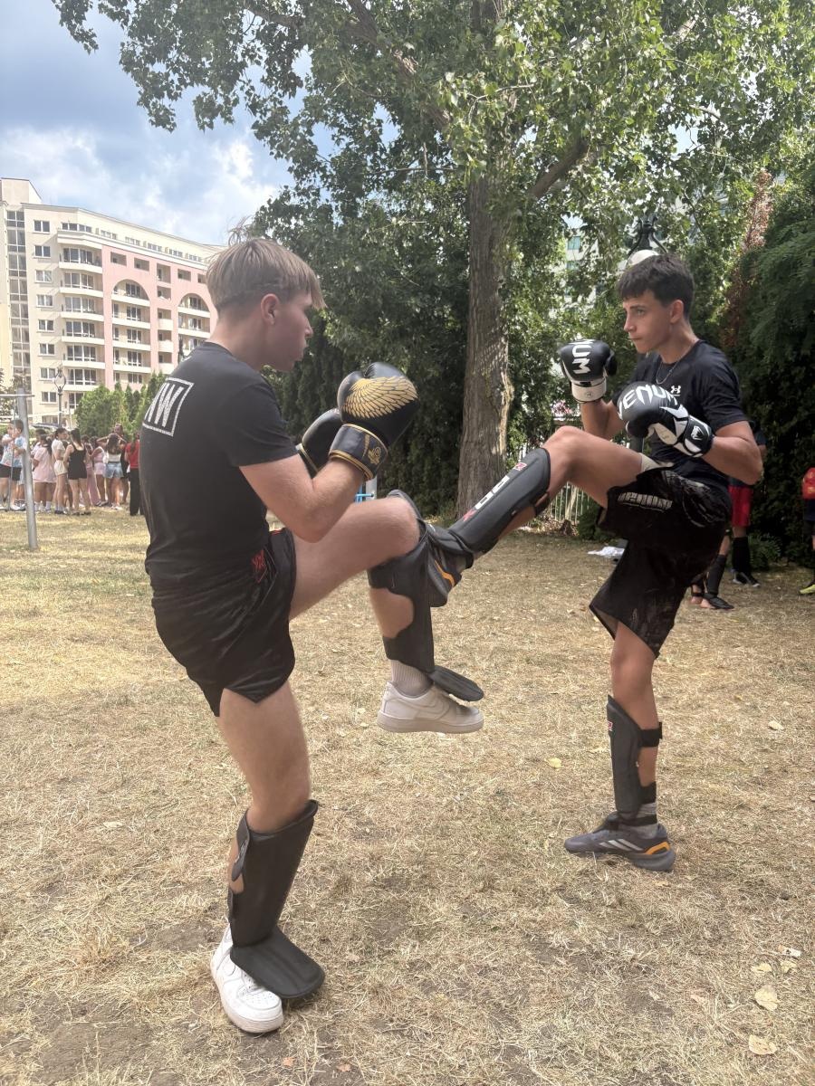 Zdjęcie w galerii na portalu naszraciborz.pl: Dwa tygodnie treningów nad Morzem Czarnym. Zawodnicy Bartula Fight Club zakończyli Summer Camp 2026 wiadomości z regionu