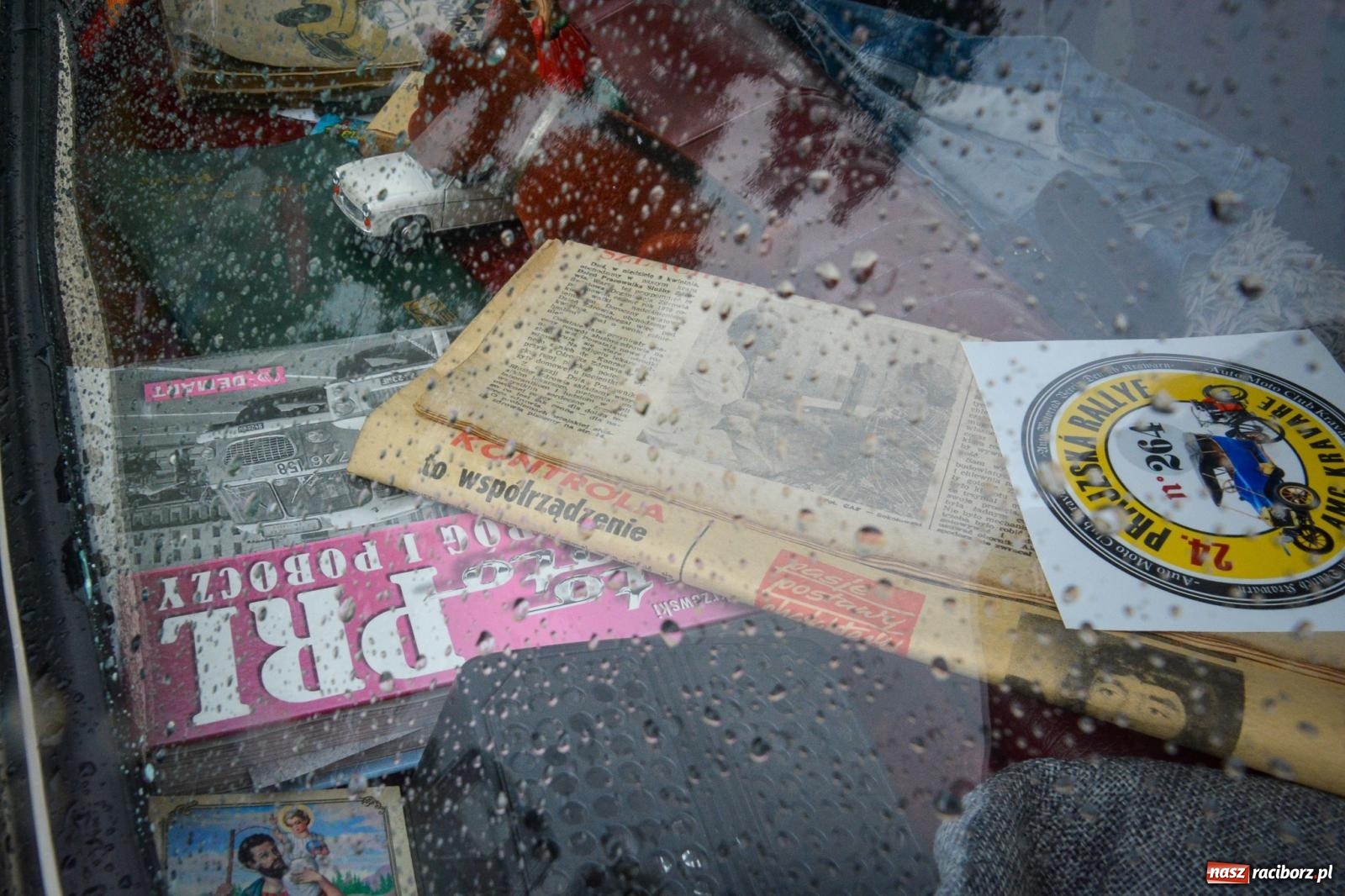 Zdjęcie w galerii na portalu naszraciborz.pl: Deszcz nie przestraszył fanów motoryzacji. Zlot w Sławikowie [FOTO] wiadomości z regionu