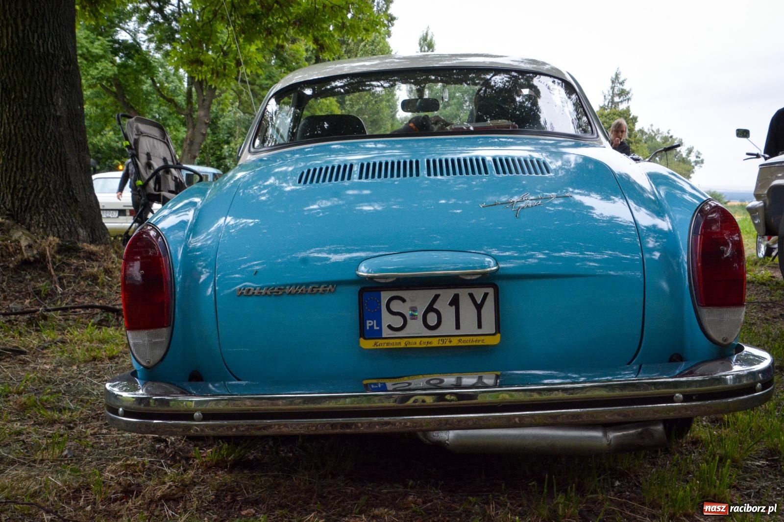 Zdjęcie w galerii na portalu naszraciborz.pl: Deszcz nie przestraszył fanów motoryzacji. Zlot w Sławikowie [FOTO] wiadomości z regionu