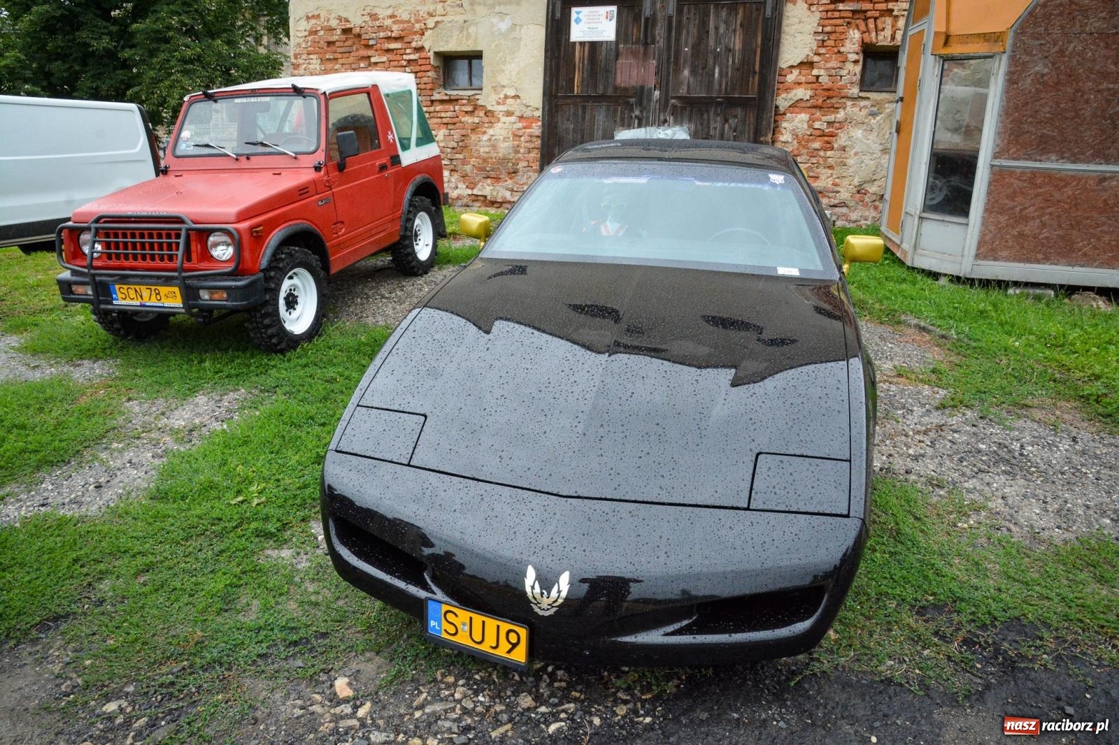 Zdjęcie w galerii na portalu naszraciborz.pl: Deszcz nie przestraszył fanów motoryzacji. Zlot w Sławikowie [FOTO] wiadomości z regionu