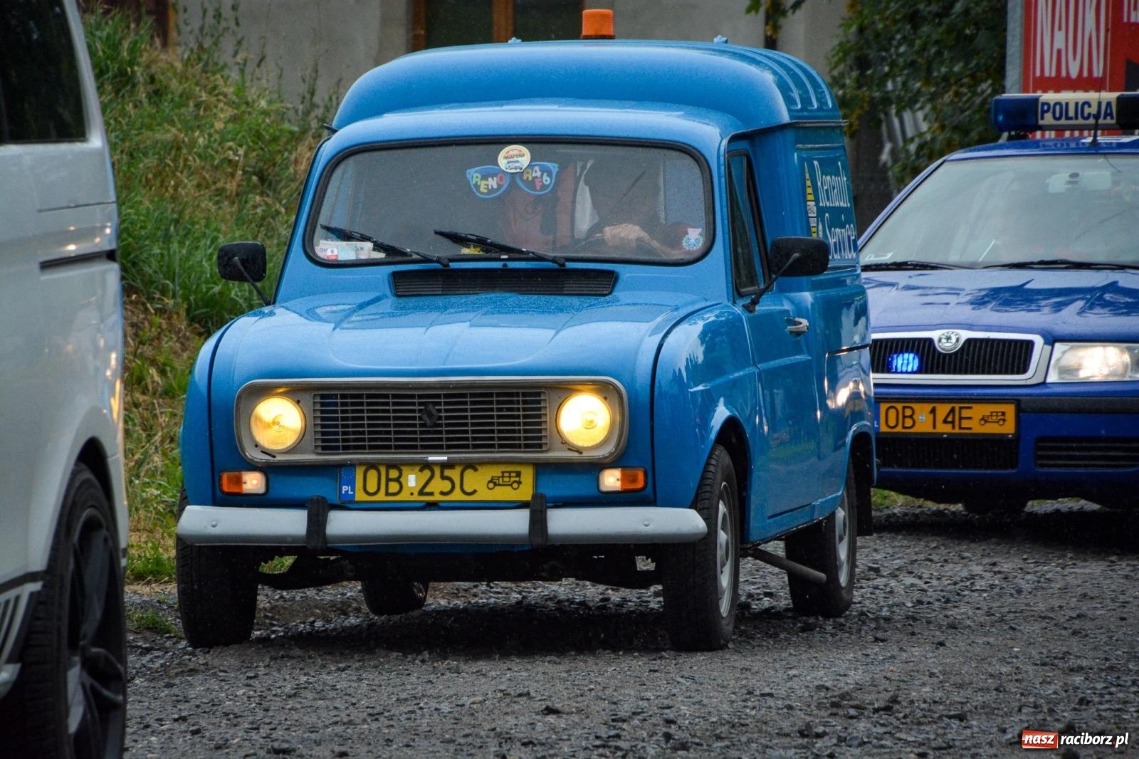 Zdjęcie w galerii na portalu naszraciborz.pl: Deszcz nie przestraszył fanów motoryzacji. Zlot w Sławikowie [FOTO] wiadomości z regionu