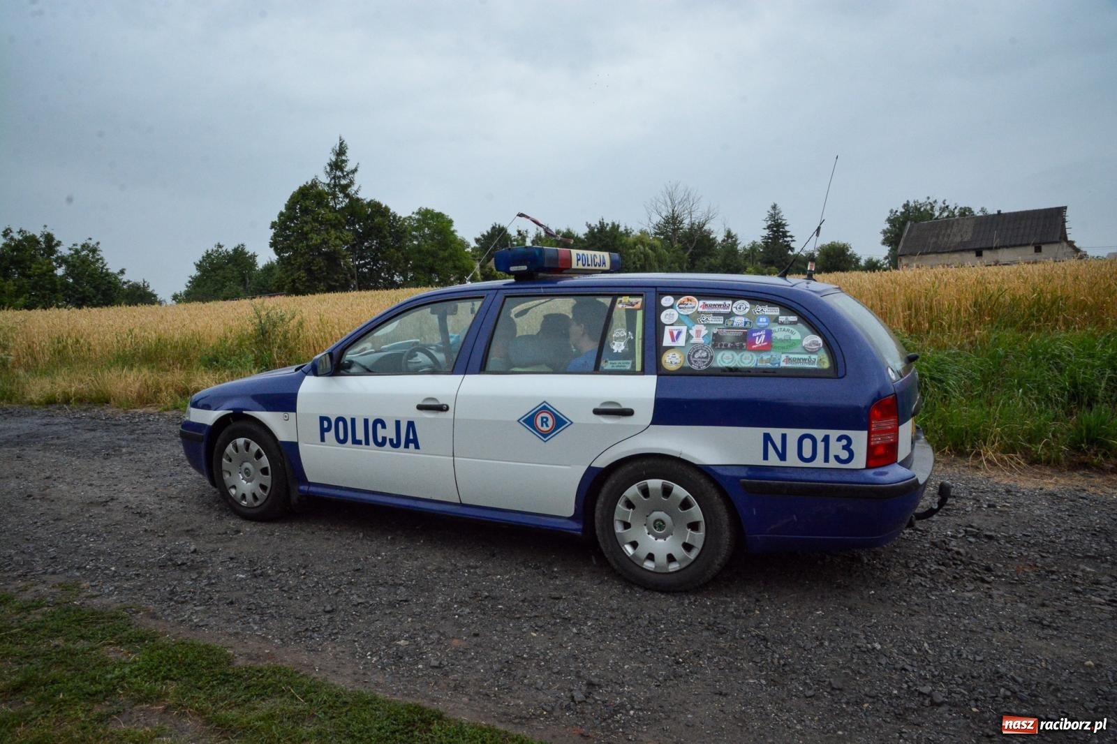 Zdjęcie w galerii na portalu naszraciborz.pl: Deszcz nie przestraszył fanów motoryzacji. Zlot w Sławikowie [FOTO] wiadomości z regionu