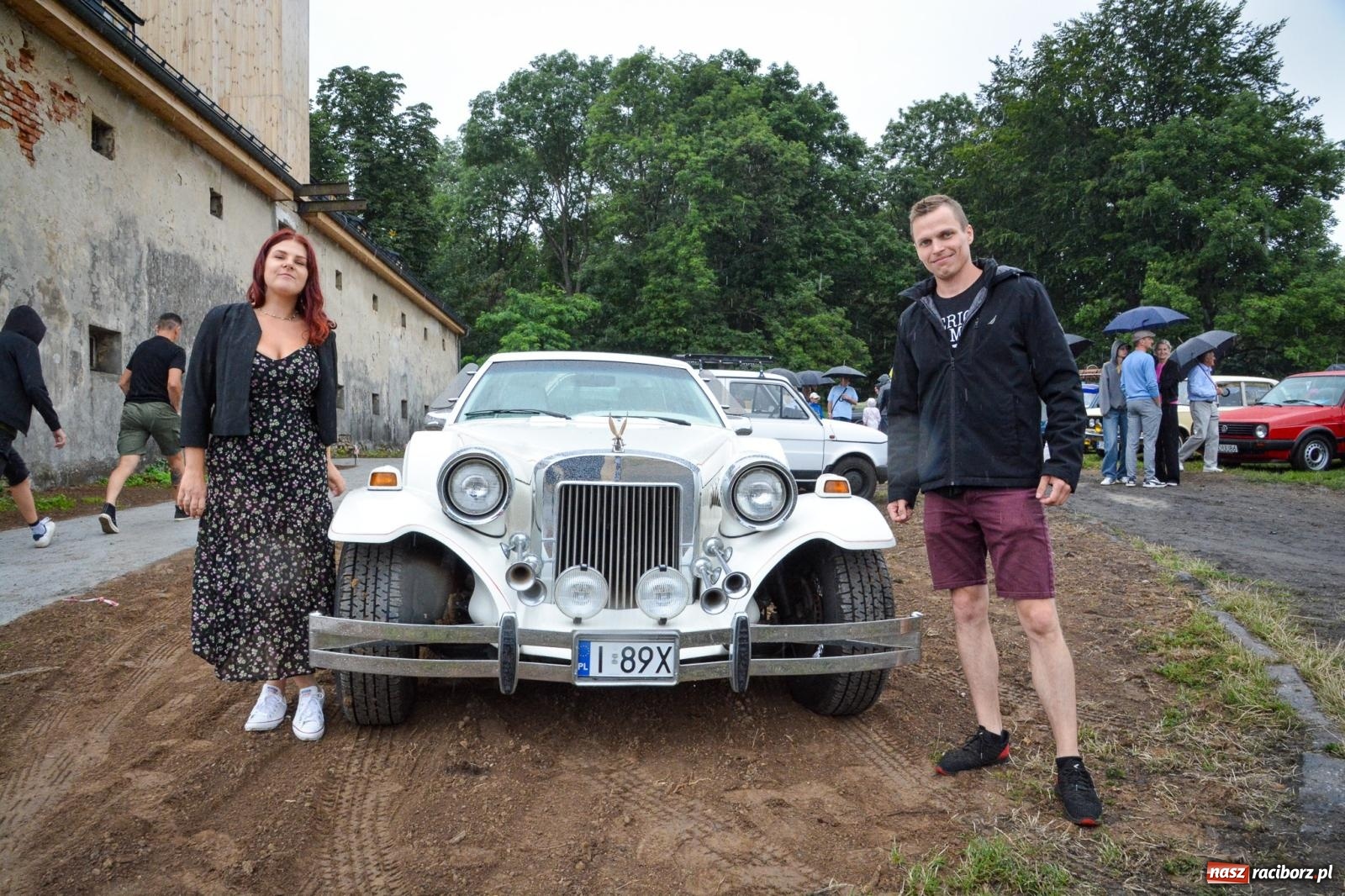 Zdjęcie w galerii na portalu naszraciborz.pl: Deszcz nie przestraszył fanów motoryzacji. Zlot w Sławikowie [FOTO] wiadomości z regionu