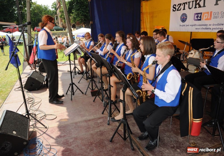 Zdjęcie w galerii na portalu naszraciborz.pl: W Tworkowie wybierali Miss-15 wiadomości z regionu