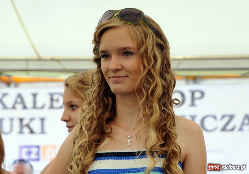 Zdjęcie w galerii na portalu naszraciborz.pl: W Tworkowie wybierali Miss-15 wiadomości z regionu