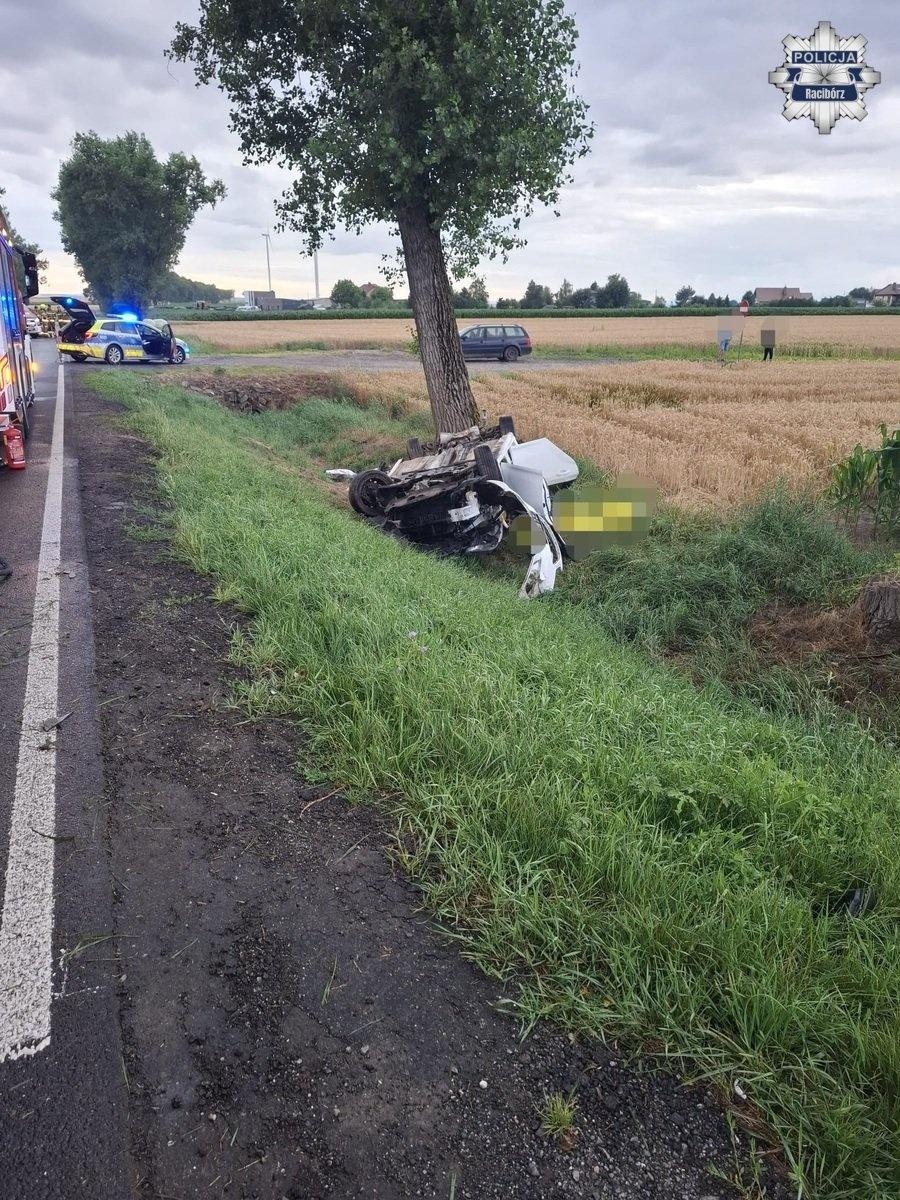 Zdjęcie w galerii na portalu naszraciborz.pl: Tragiczny wypadek na DW 416. KOMUNIKAT POLICJI wiadomości z regionu