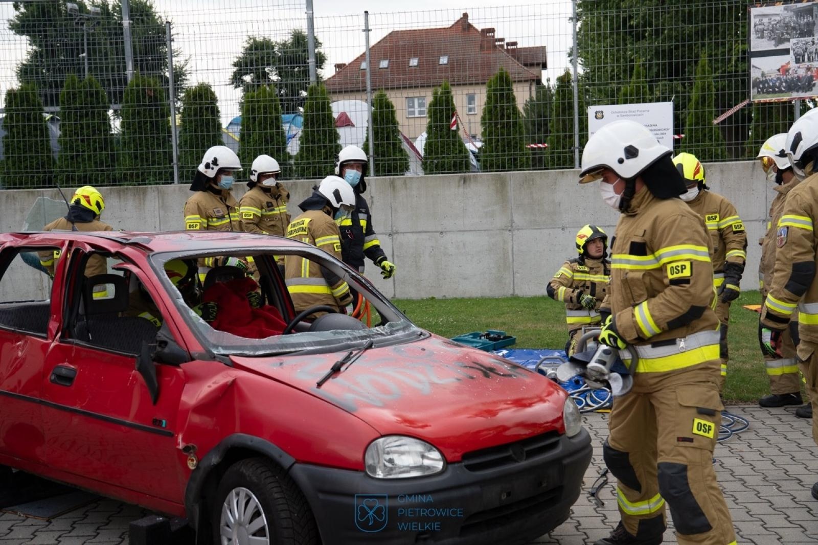Zdjęcie w galerii na portalu naszraciborz.pl: Obozy strażacko-turystyczne w Samborowicach. Młodzież połączyła naukę ratownictwa z wakacyjną przygodą wiadomości z regionu