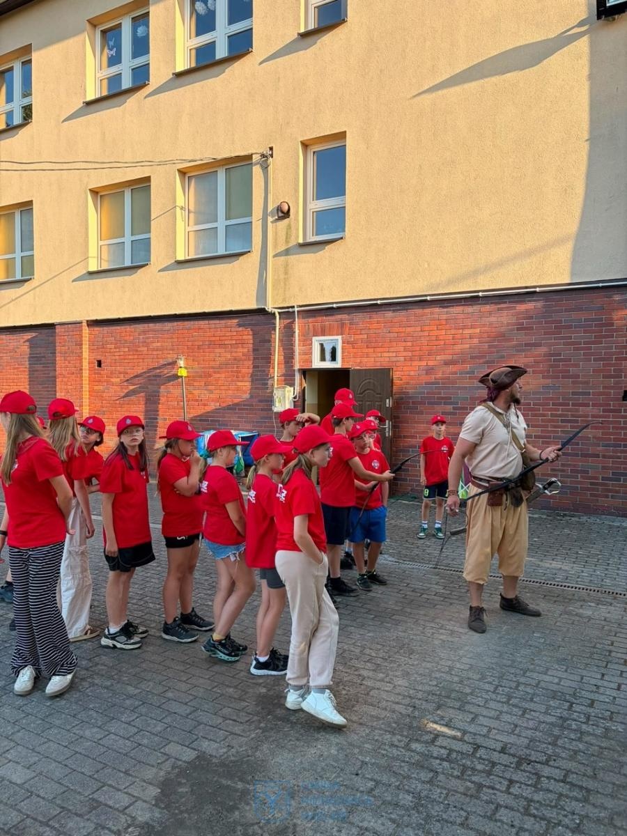 Zdjęcie w galerii na portalu naszraciborz.pl: Obozy strażacko-turystyczne w Samborowicach. Młodzież połączyła naukę ratownictwa z wakacyjną przygodą wiadomości z regionu
