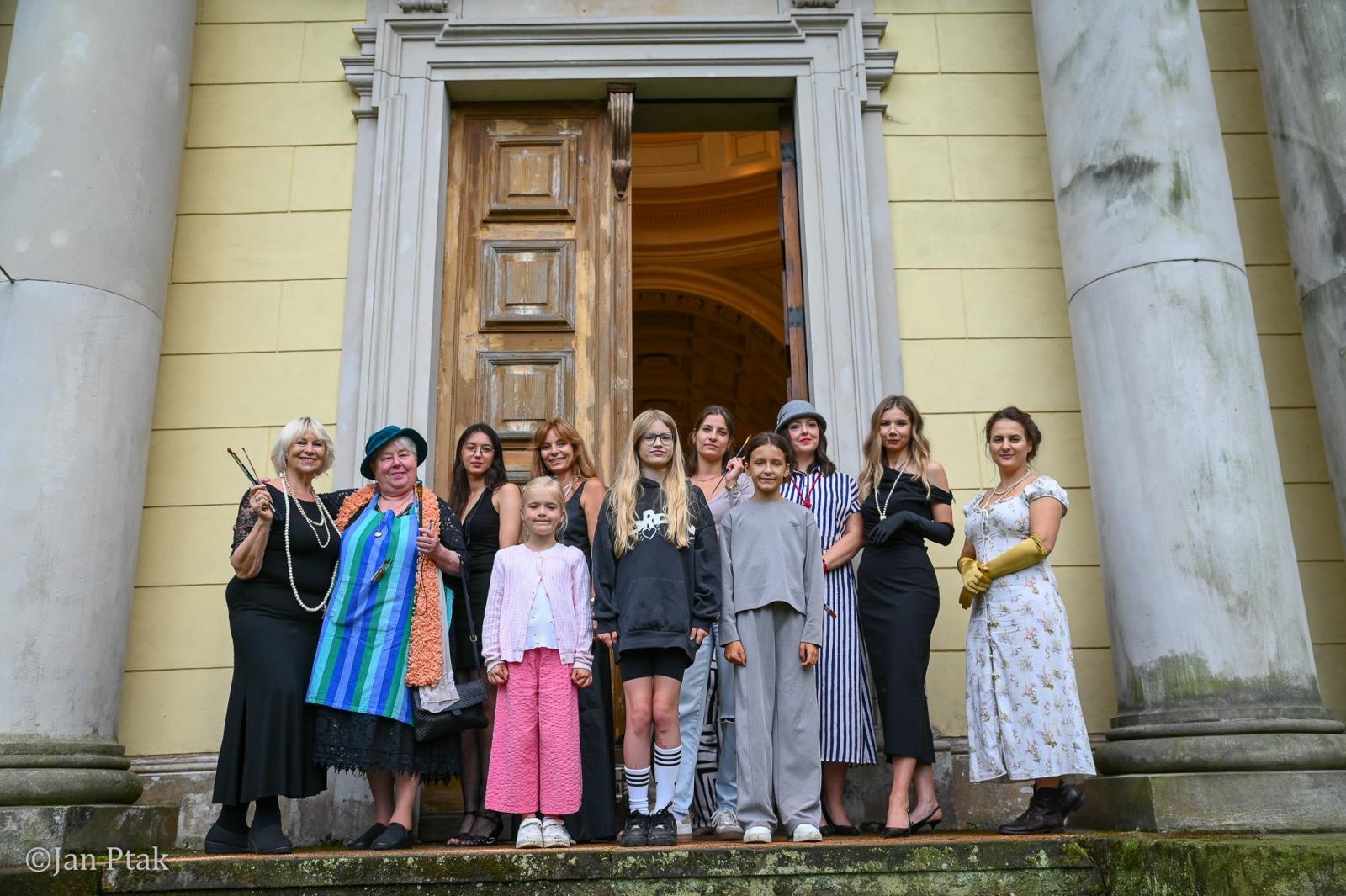 Zdjęcie w galerii na portalu naszraciborz.pl: Huczny powrót hrabiny. Tłumy na Fanny Days w Krowiarkach [FOTO i WIDEO] wiadomości z regionu