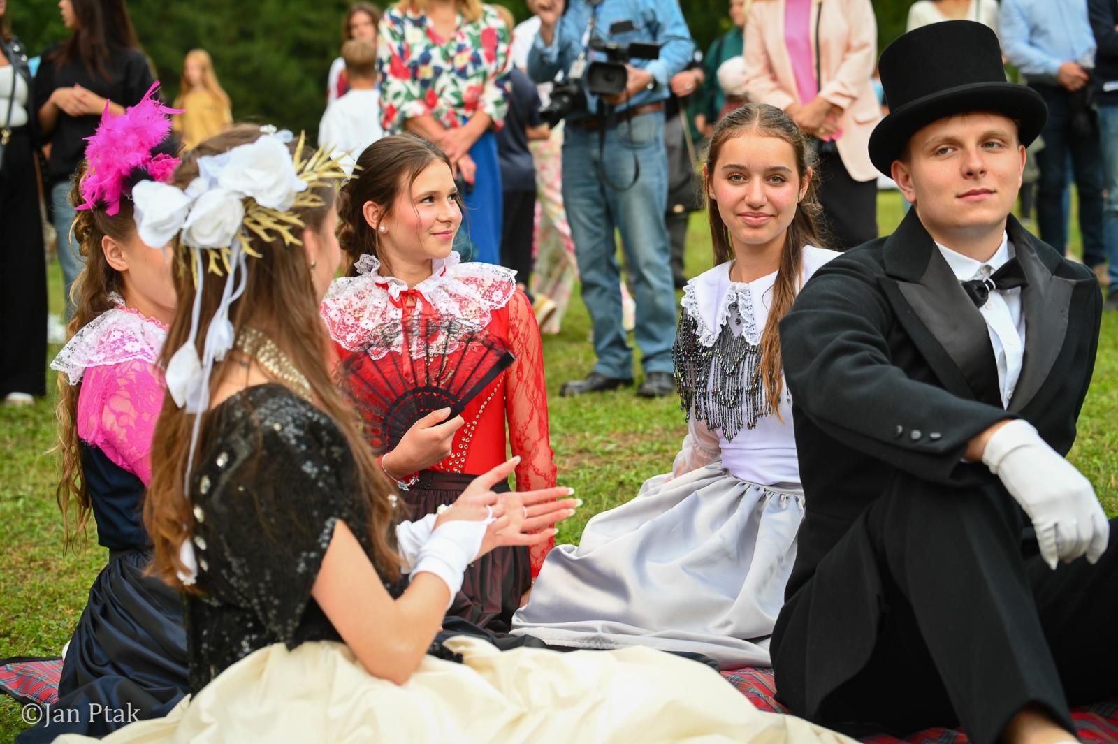 Zdjęcie w galerii na portalu naszraciborz.pl: Huczny powrót hrabiny. Tłumy na Fanny Days w Krowiarkach [FOTO i WIDEO] wiadomości z regionu