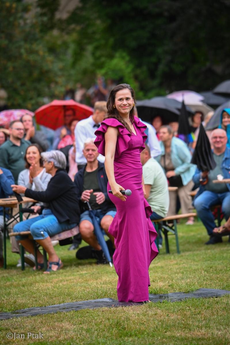 Zdjęcie w galerii na portalu naszraciborz.pl: Huczny powrót hrabiny. Tłumy na Fanny Days w Krowiarkach [FOTO i WIDEO] wiadomości z regionu