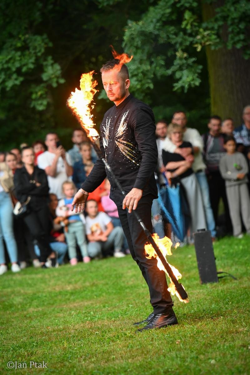 Zdjęcie w galerii na portalu naszraciborz.pl: Huczny powrót hrabiny. Tłumy na Fanny Days w Krowiarkach [FOTO i WIDEO] wiadomości z regionu
