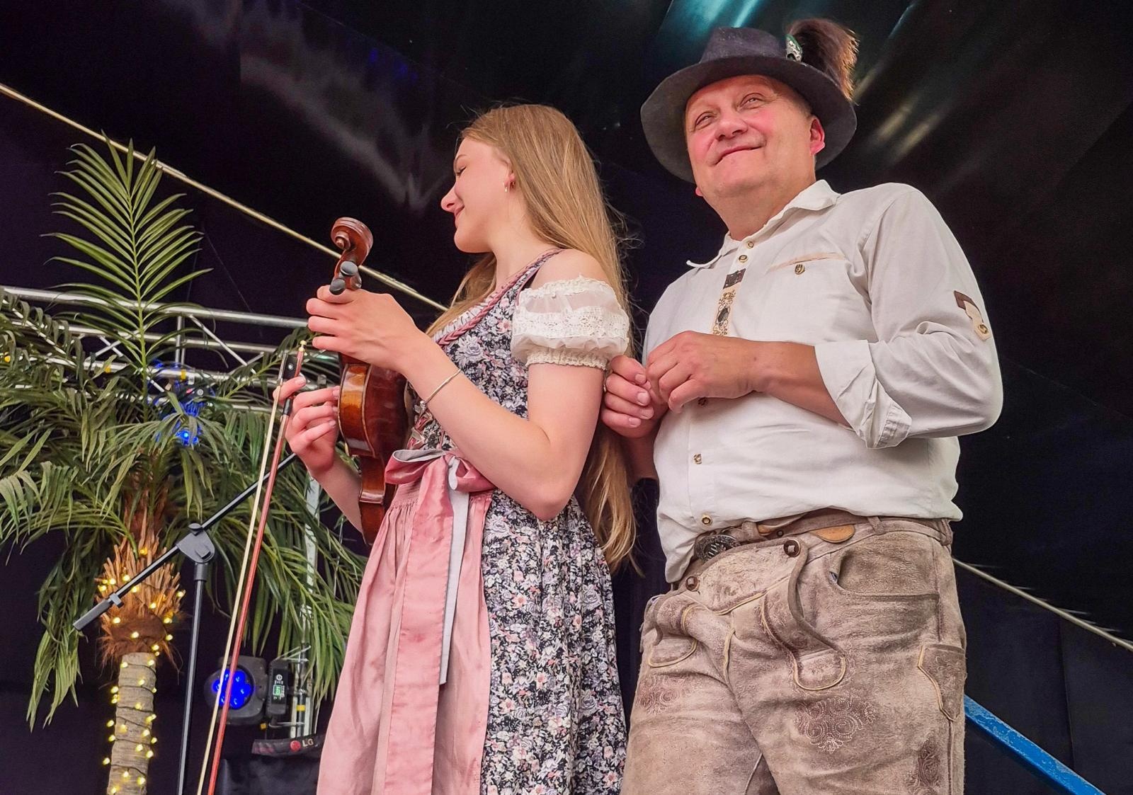Zdjęcie w galerii na portalu naszraciborz.pl: Seniorzy z Raszczyc świętowali jubileusz Ogólnopolskiego Dnia Chorych. Za nimi 20 lat wyjątkowej inicjatywy wiadomości z regionu