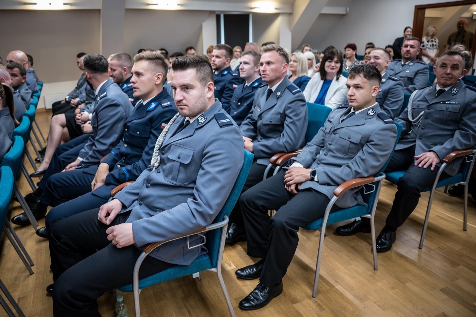 Zdjęcie w galerii na portalu naszraciborz.pl: Raciborska Policja świętowała na Zamku Piastowskim [FOTO i WIDEO] wiadomości z regionu